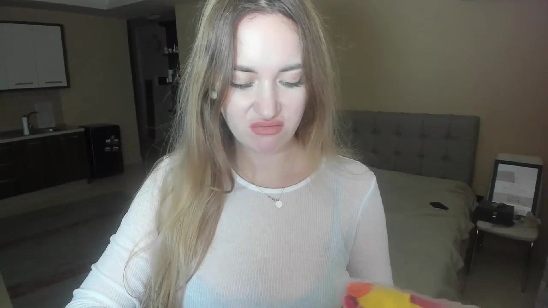 Gallery image thumbnail from SweetBlonde20's myfreecams stream on, 03/18/2024, 20:57 image 7 of 20