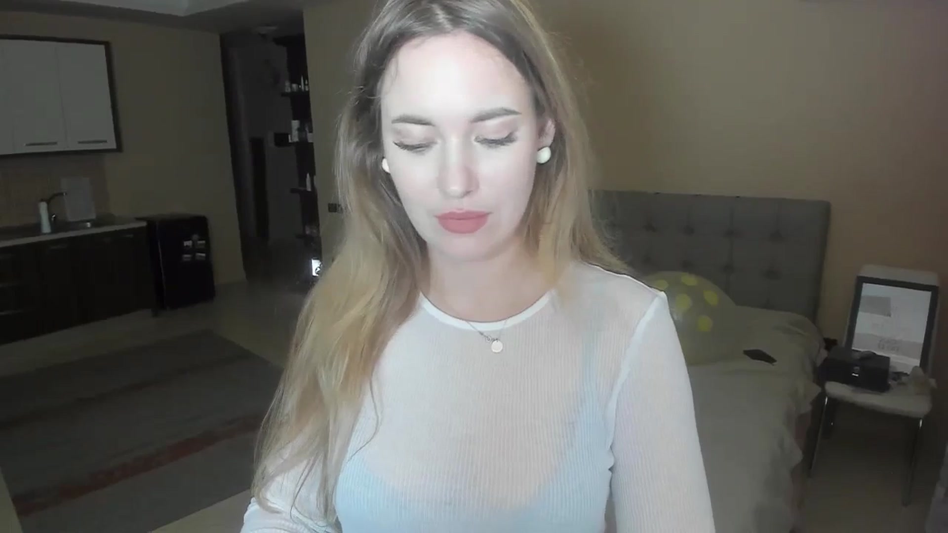 Gallery image thumbnail from SweetBlonde20's myfreecams stream on, 03/18/2024, 20:57 image 9 of 20