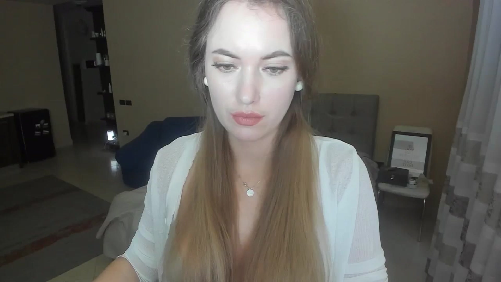 Gallery image thumbnail from SweetBlonde20's myfreecams stream on, 03/19/2024, 17:06 image 15 of 20