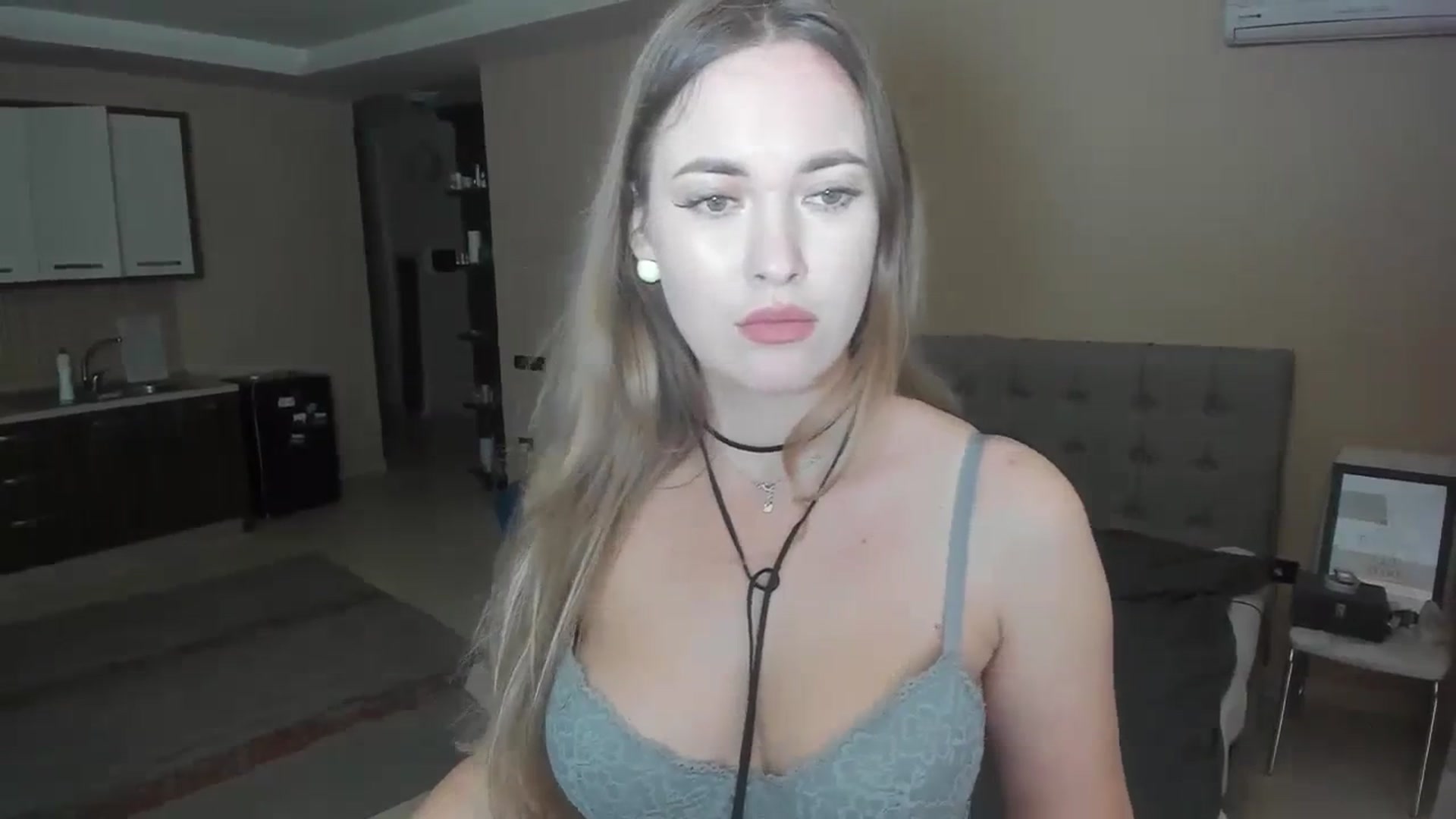 Gallery image thumbnail from SweetBlonde20's myfreecams stream on, 04/02/2024, 17:23 image 8 of 20