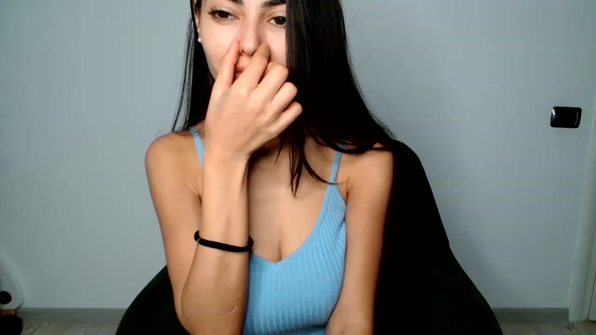 Gallery image thumbnail from SweetBoobs_'s myfreecams stream on, 12/29/2022, 19:47 image 3 of 20