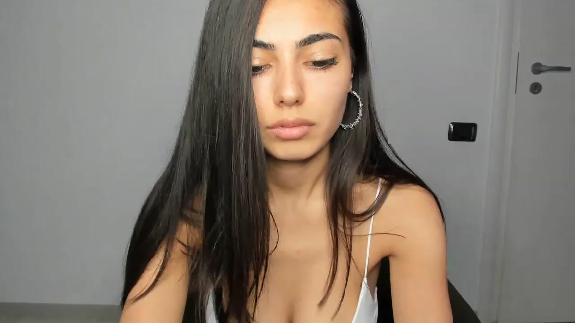 Gallery image thumbnail from SweetBoobs_'s myfreecams stream on, 05/15/2023, 18:19 image 8 of 20