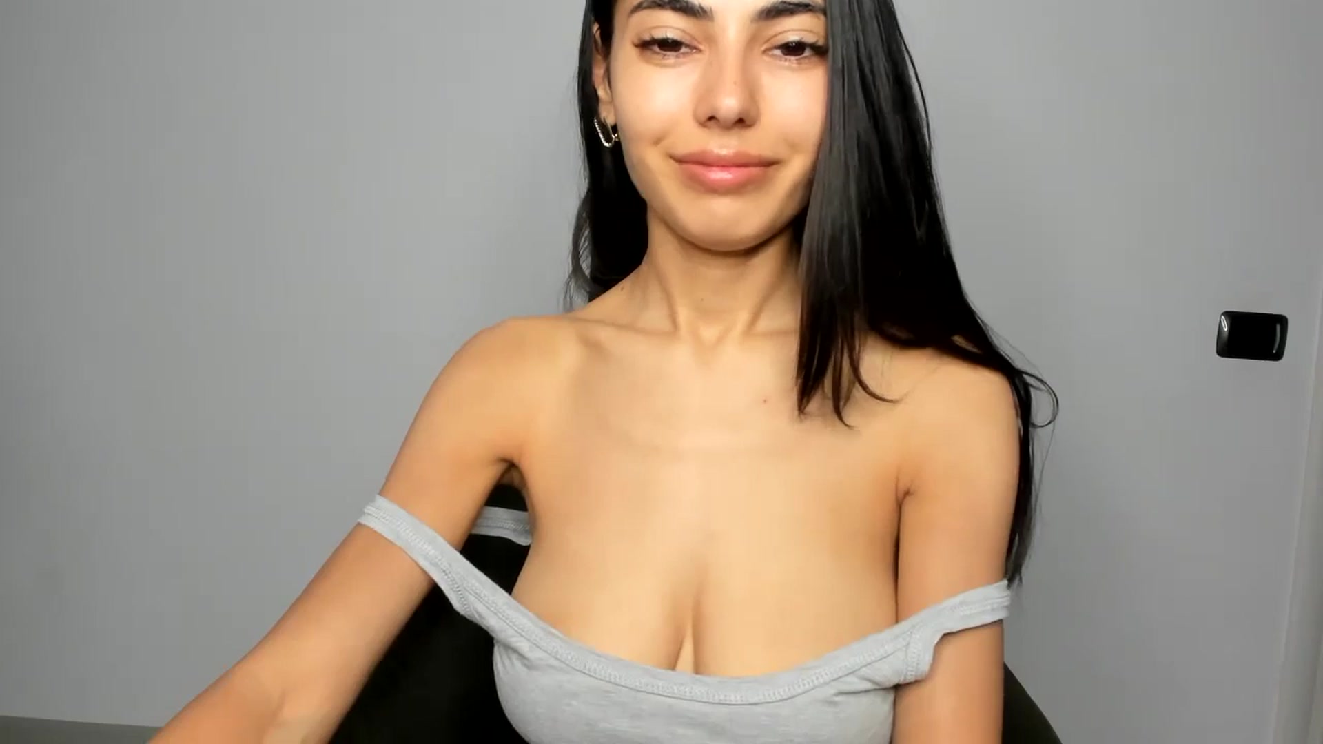 Gallery image thumbnail from SweetBoobs_'s myfreecams stream on, 06/12/2024, 19:46 image 15 of 20