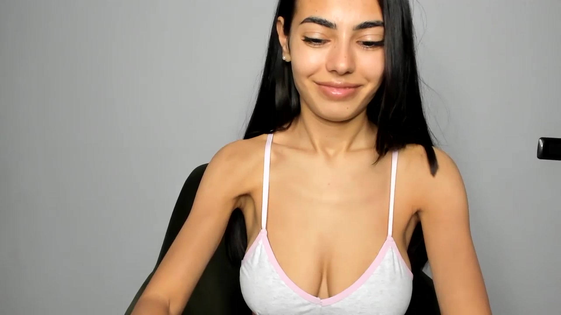 Gallery image thumbnail from SweetBoobs_'s myfreecams stream on, 06/27/2024, 18:37 image 18 of 20