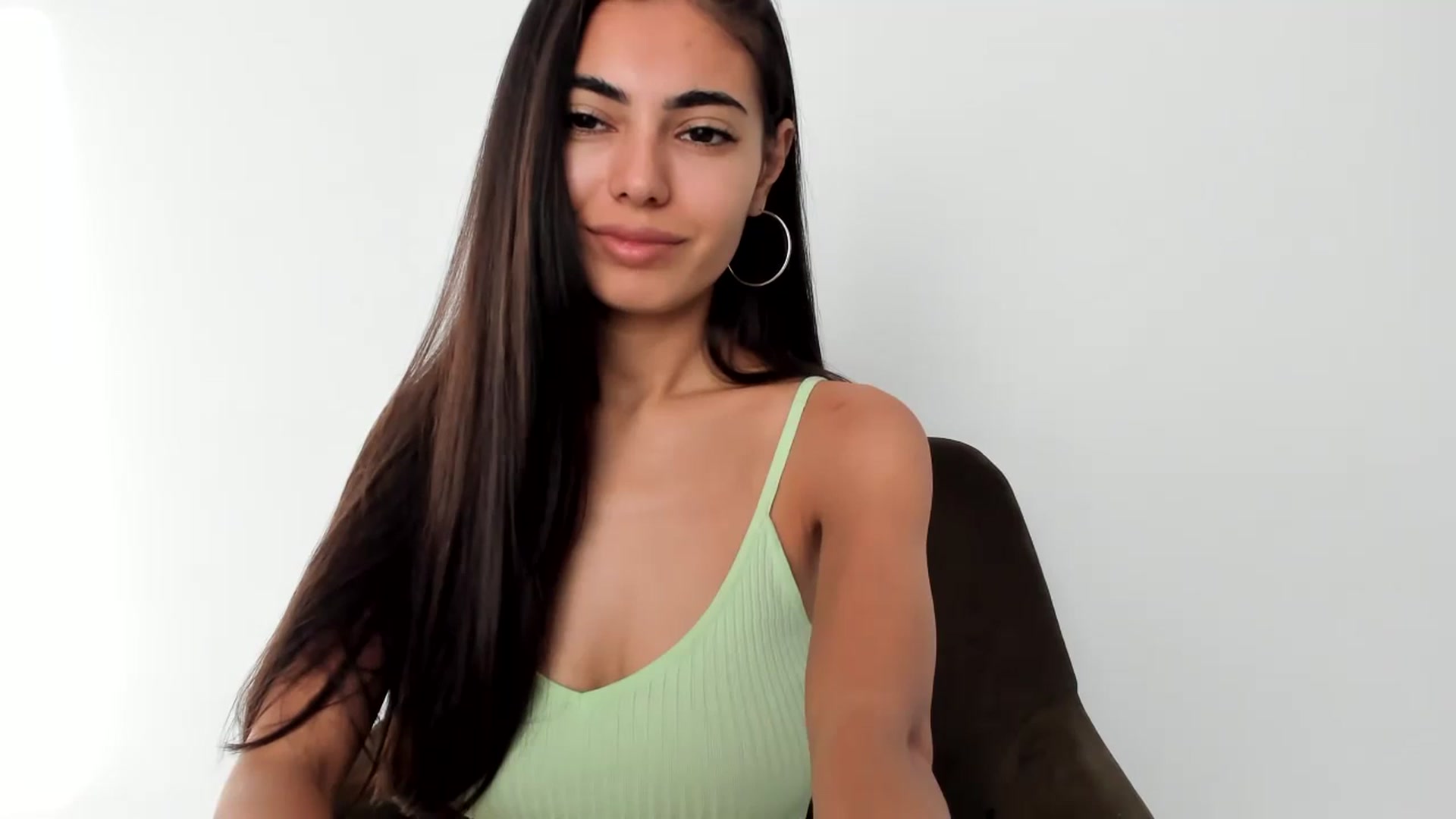 Gallery image thumbnail from SweetBoobs_'s myfreecams stream on, 10/14/2024, 14:28 image 17 of 20