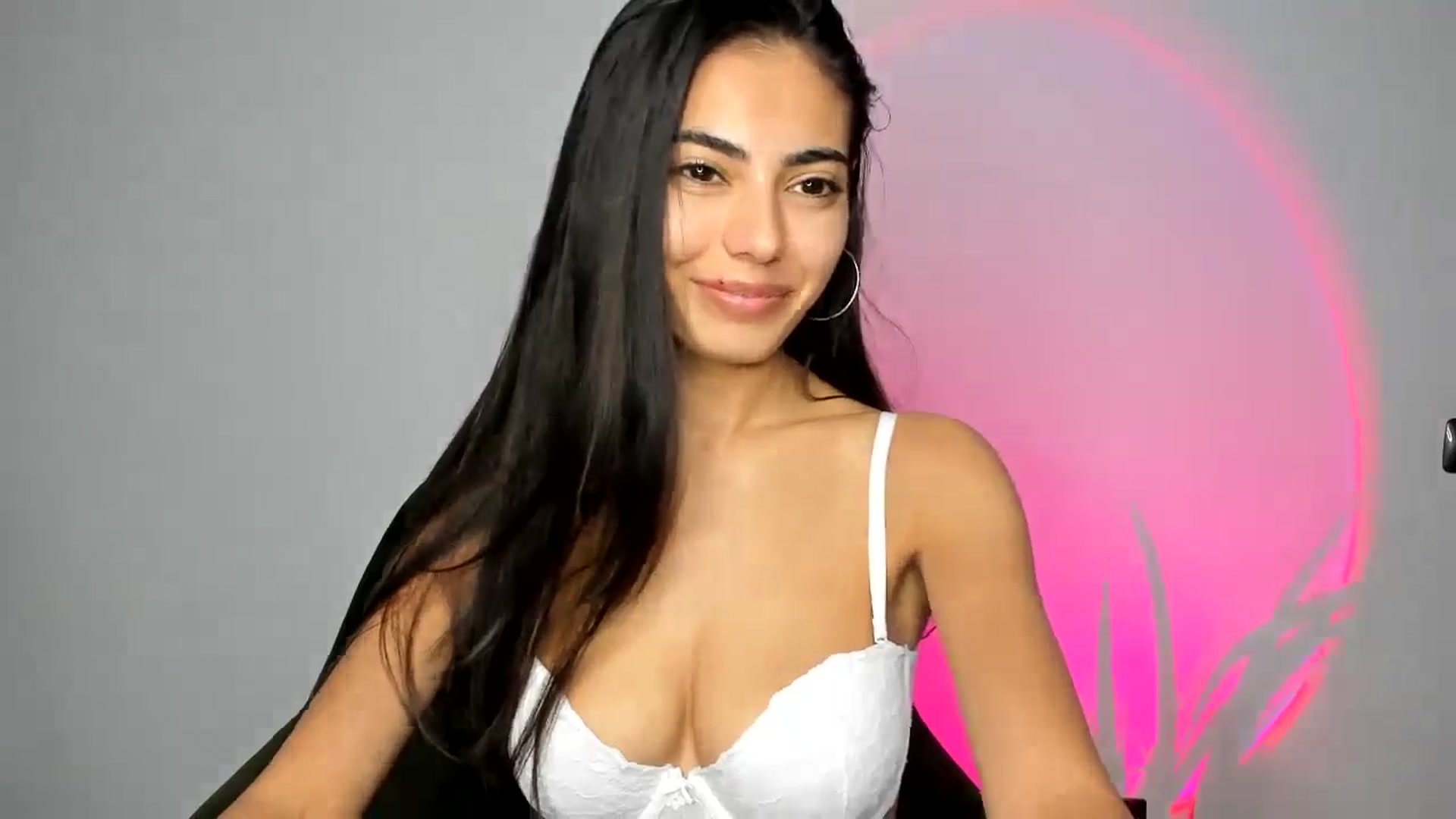 Gallery image thumbnail from SweetBoobs_'s myfreecams stream on, 11/12/2024, 20:33 image 14 of 20