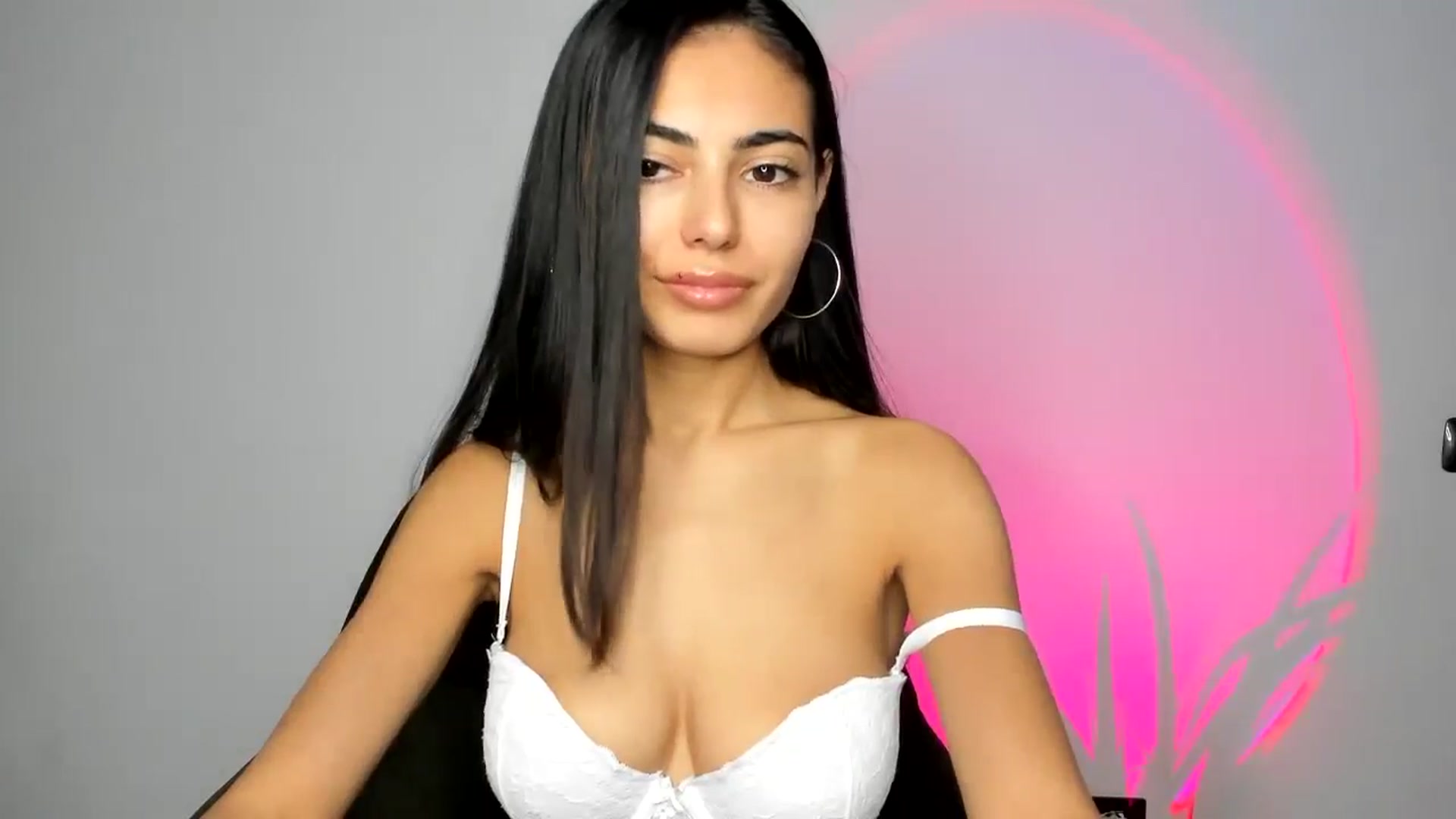 Gallery image thumbnail from SweetBoobs_'s myfreecams stream on, 11/12/2024, 20:33 image 10 of 20