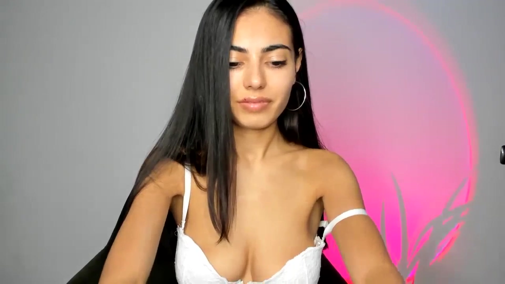 Gallery image thumbnail from SweetBoobs_'s myfreecams stream on, 11/12/2024, 20:33 image 11 of 20
