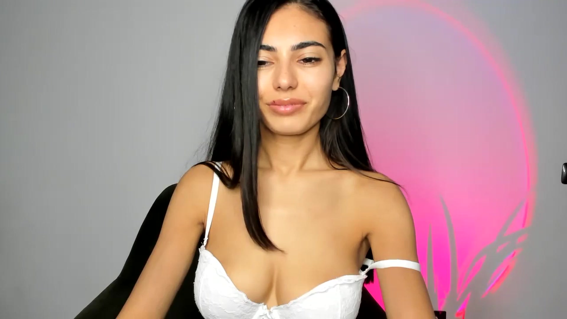 Gallery image thumbnail from SweetBoobs_'s myfreecams stream on, 11/12/2024, 20:33 image 9 of 20