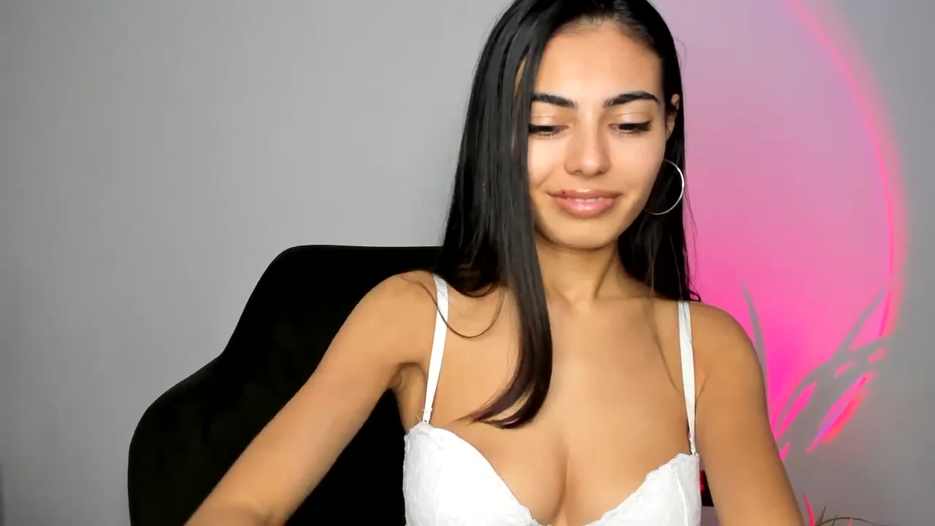 Gallery image thumbnail from SweetBoobs_'s myfreecams stream on, 11/12/2024, 20:33 image 7 of 20