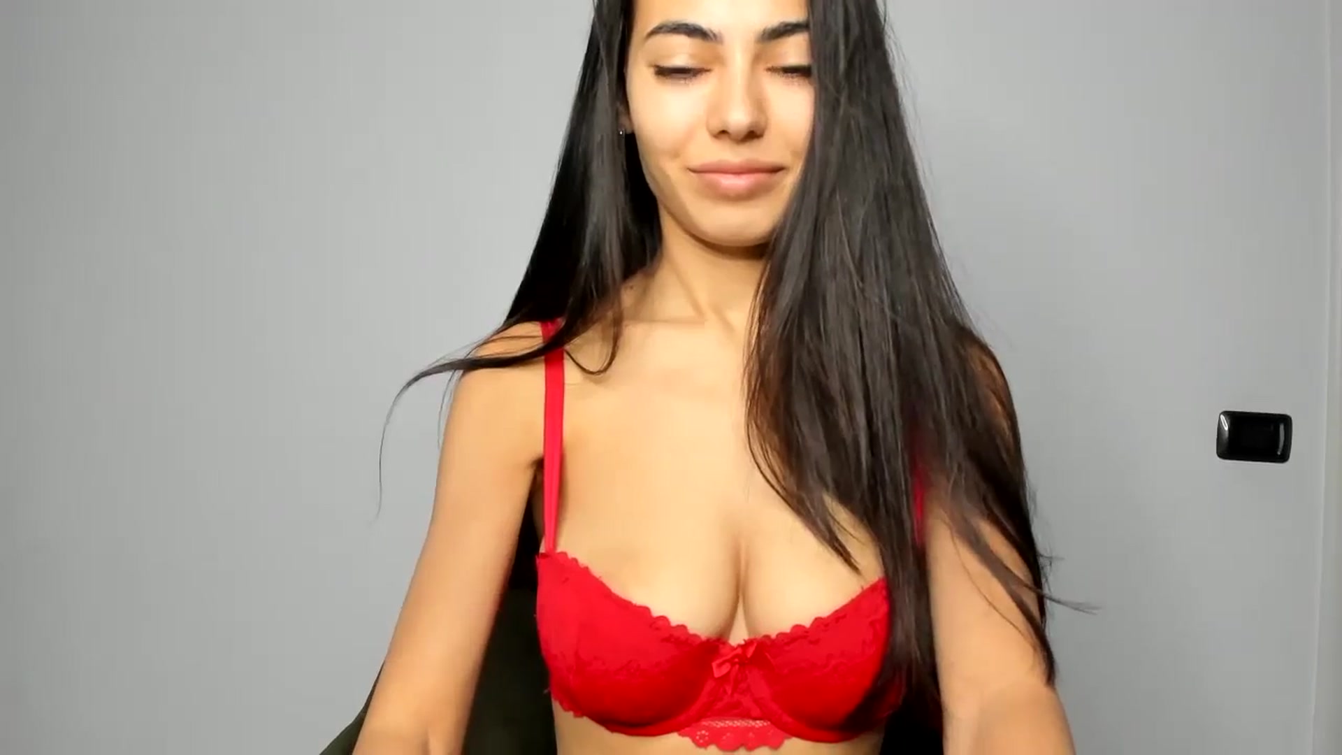 Gallery image thumbnail from SweetBoobs_'s myfreecams stream on, 12/10/2024, 11:43 image 10 of 20