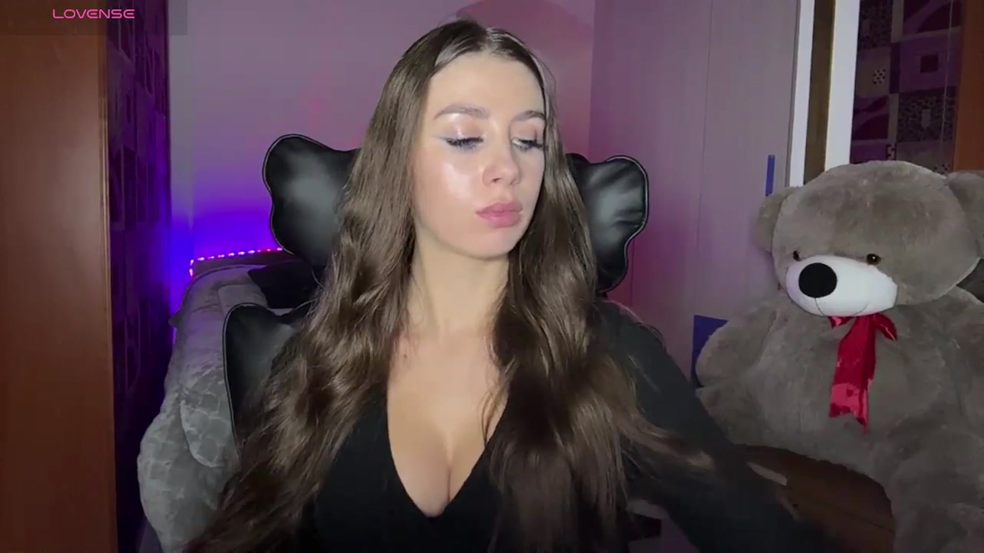 Gallery image thumbnail from SweetCherryyN's myfreecams stream on, 10/24/2025, 24:28 image 15 of 20