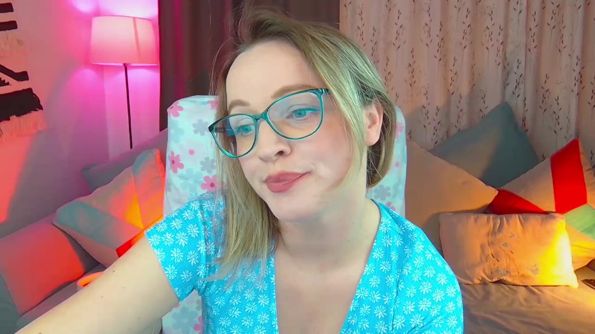 Gallery image thumbnail from SweetDazzle's myfreecams stream on, 02/11/2024, 12:22 image 1 of 20