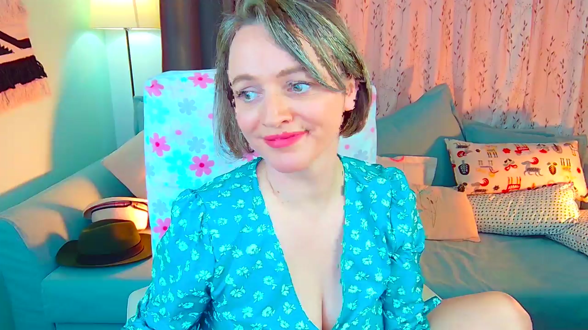Gallery image thumbnail from SweetDazzle's myfreecams stream on, 04/04/2024, 10:36 image 9 of 20