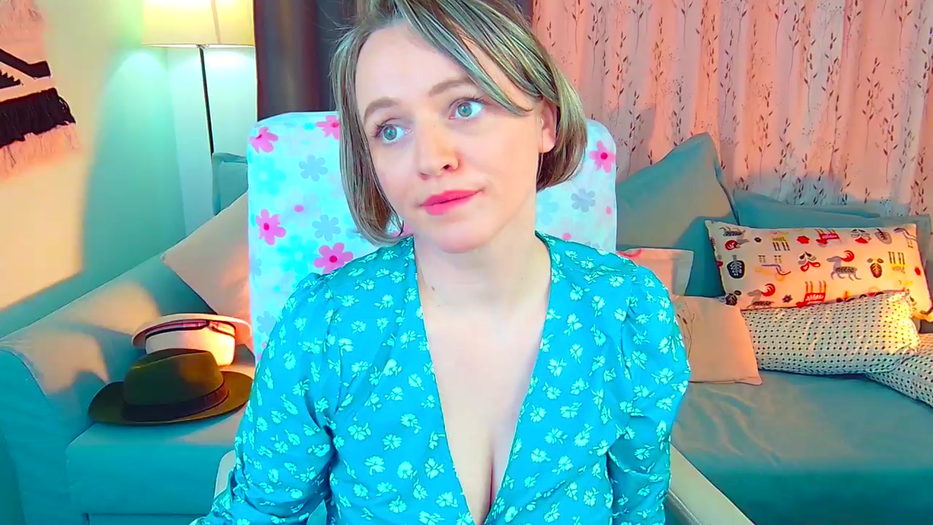 Gallery image thumbnail from SweetDazzle's myfreecams stream on, 04/04/2024, 10:36 image 5 of 20