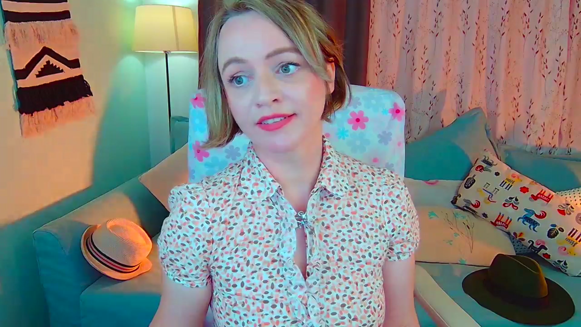 Gallery image thumbnail from SweetDazzle's myfreecams stream on, 04/08/2024, 16:03 image 15 of 20