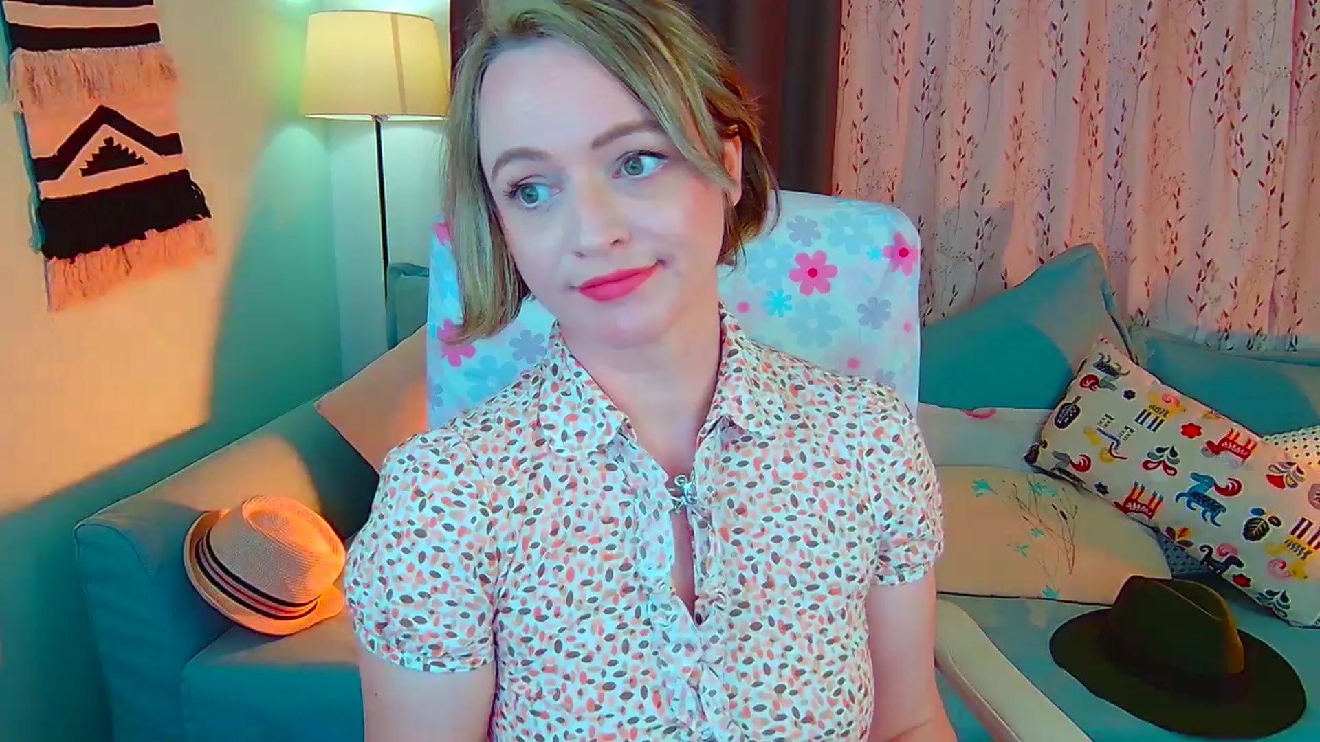 Gallery image thumbnail from SweetDazzle's myfreecams stream on, 04/08/2024, 16:03 image 17 of 20