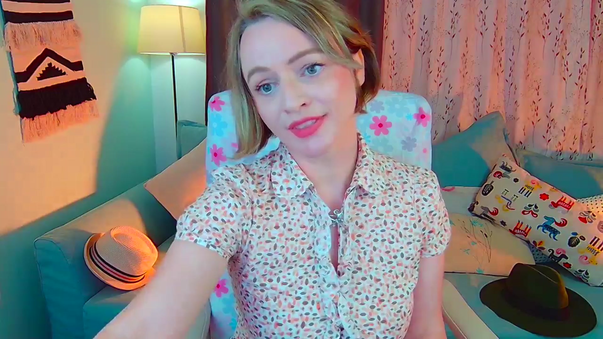 Gallery image thumbnail from SweetDazzle's myfreecams stream on, 04/08/2024, 16:03 image 9 of 20
