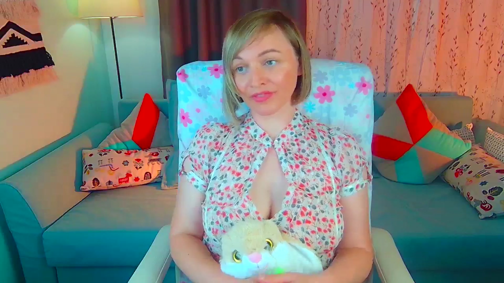 Gallery image thumbnail from SweetDazzle's myfreecams stream on, 06/04/2024, 10:17 image 11 of 20