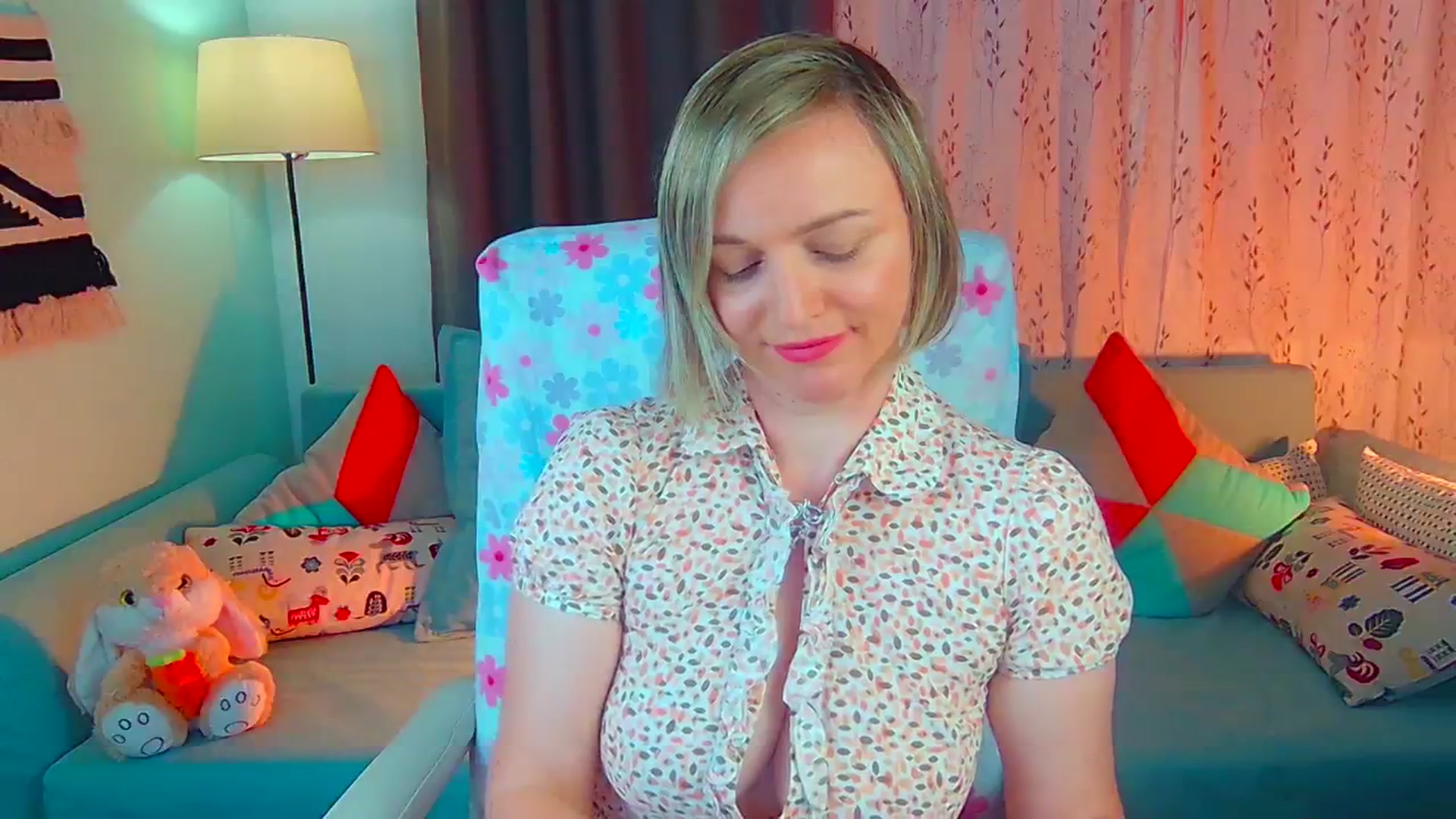 Gallery image thumbnail from SweetDazzle's myfreecams stream on, 06/06/2024, 09:43 image 9 of 20