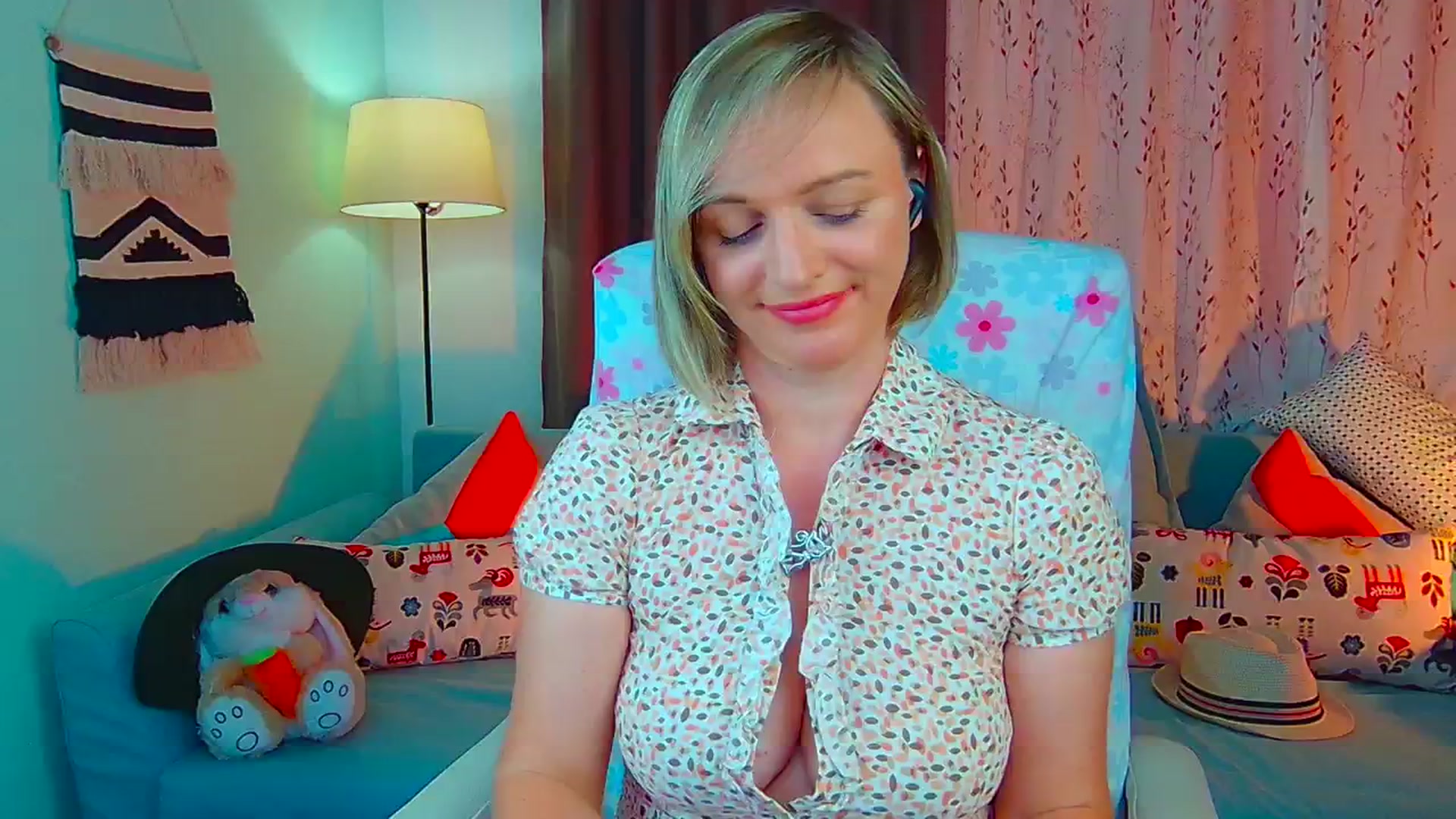 Gallery image thumbnail from SweetDazzle's myfreecams stream on, 07/05/2024, 13:32 image 14 of 20