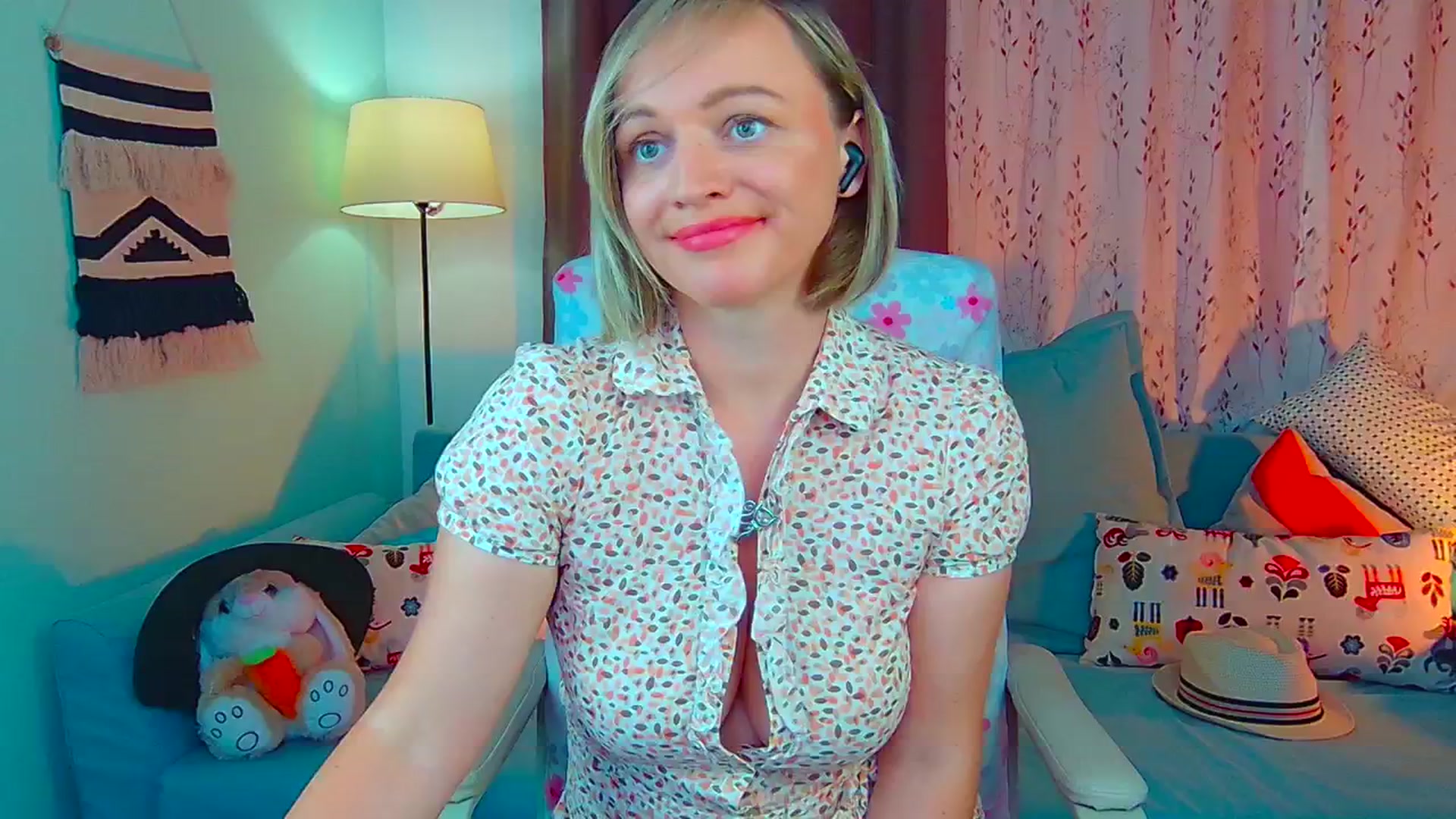 Gallery image thumbnail from SweetDazzle's myfreecams stream on, 07/05/2024, 13:32 image 15 of 20