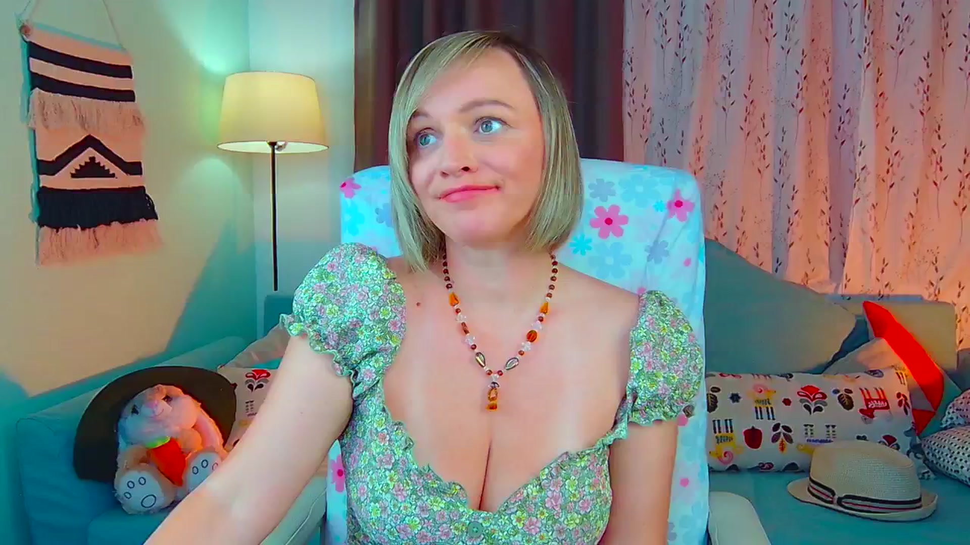Gallery image thumbnail from SweetDazzle's myfreecams stream on, 07/05/2024, 18:23 image 2 of 20