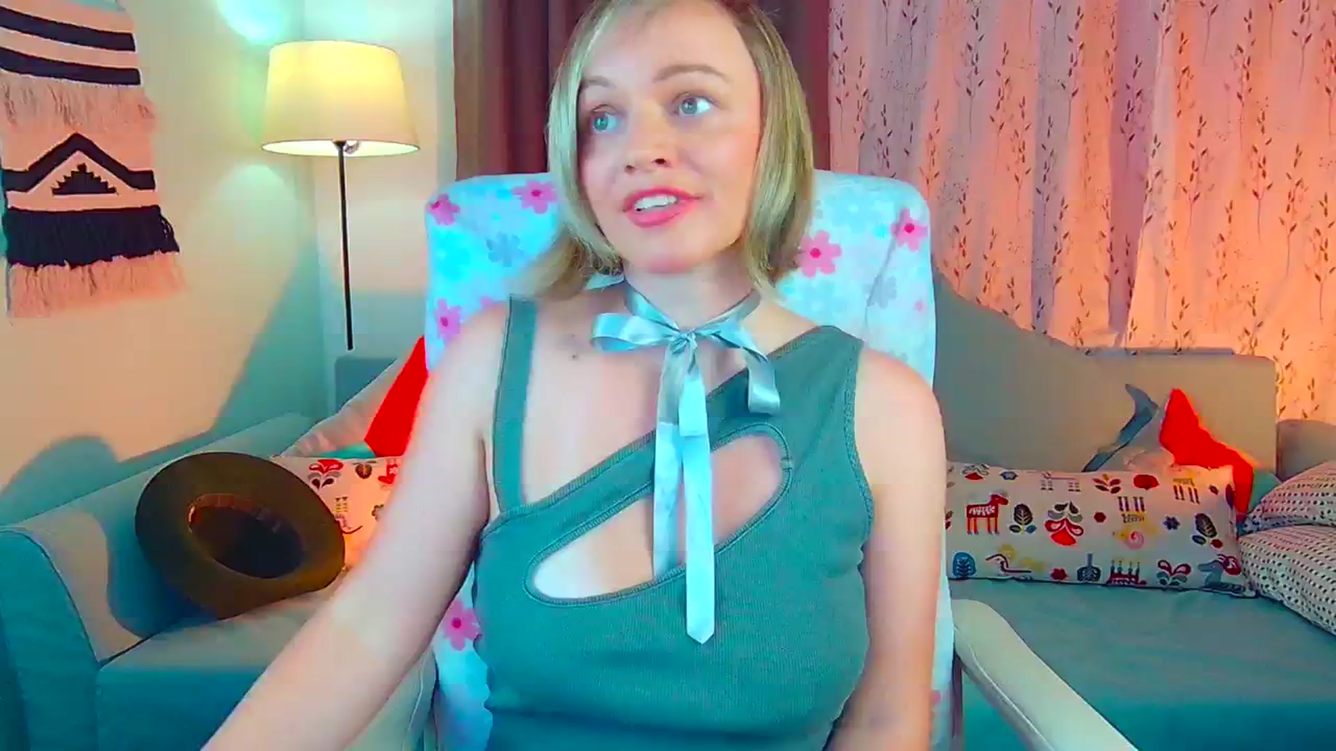 Gallery image thumbnail from SweetDazzle's myfreecams stream on, 07/08/2024, 18:04 image 2 of 20