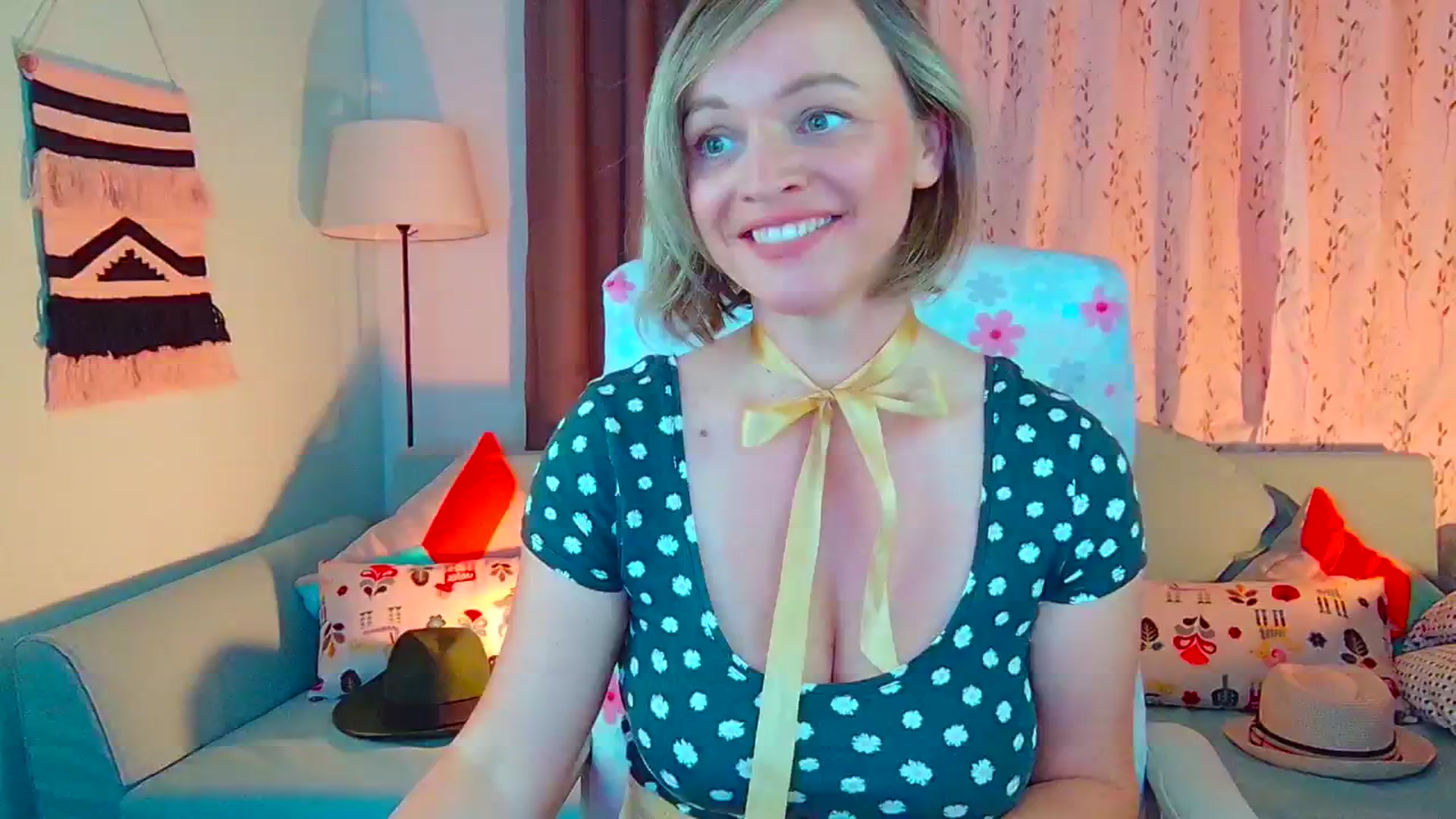 Gallery image thumbnail from SweetDazzle's myfreecams stream on, 07/10/2024, 12:12 image 4 of 20