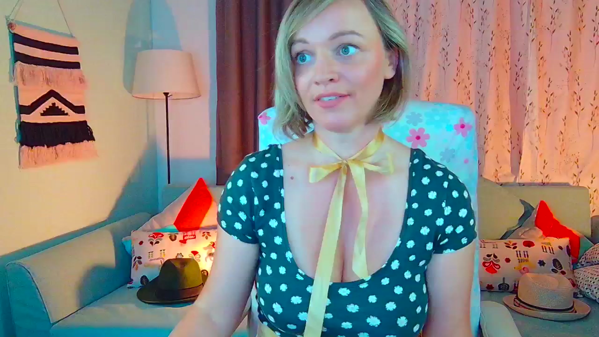 Gallery image thumbnail from SweetDazzle's myfreecams stream on, 07/10/2024, 12:12 image 8 of 20