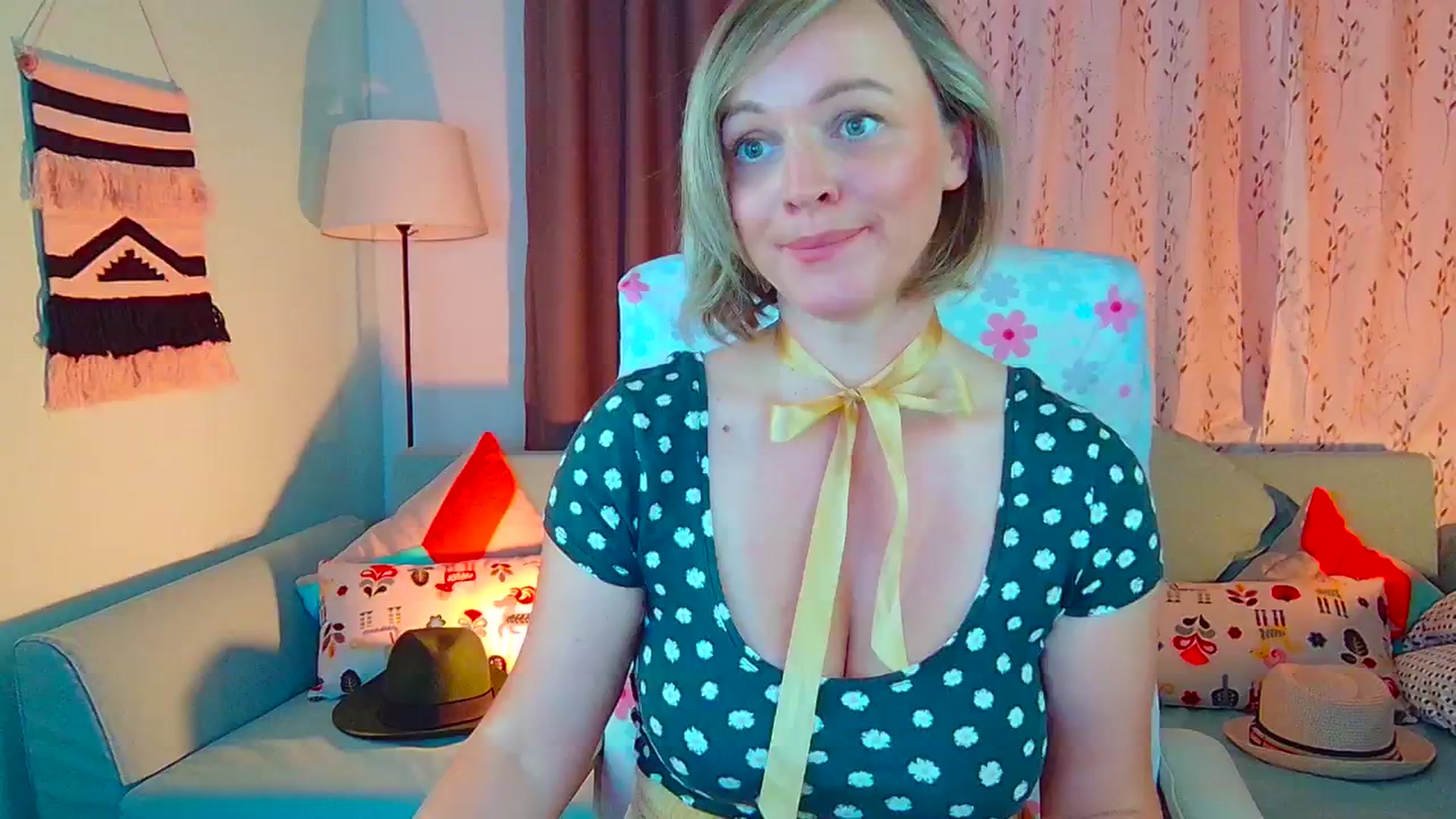 Gallery image thumbnail from SweetDazzle's myfreecams stream on, 07/10/2024, 12:12 image 7 of 20