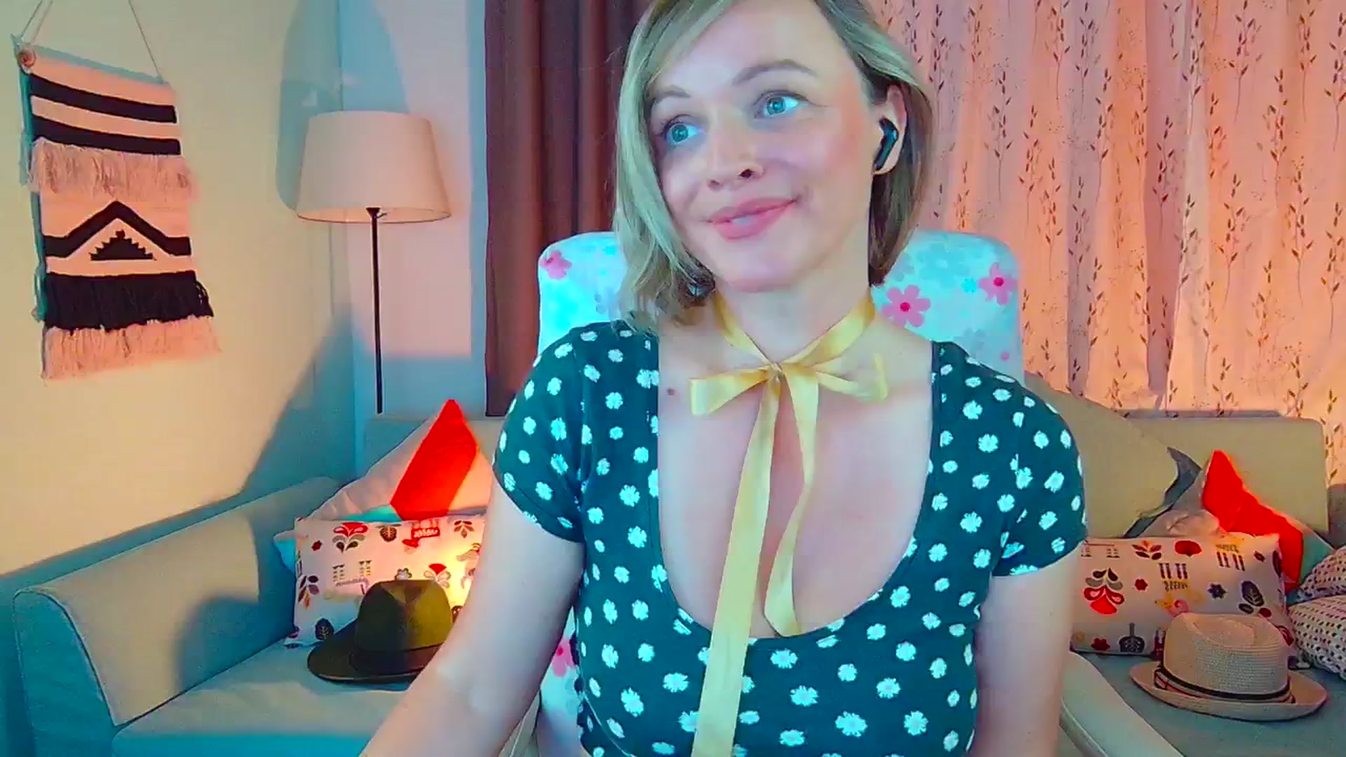 Gallery image thumbnail from SweetDazzle's myfreecams stream on, 07/10/2024, 12:12 image 14 of 20