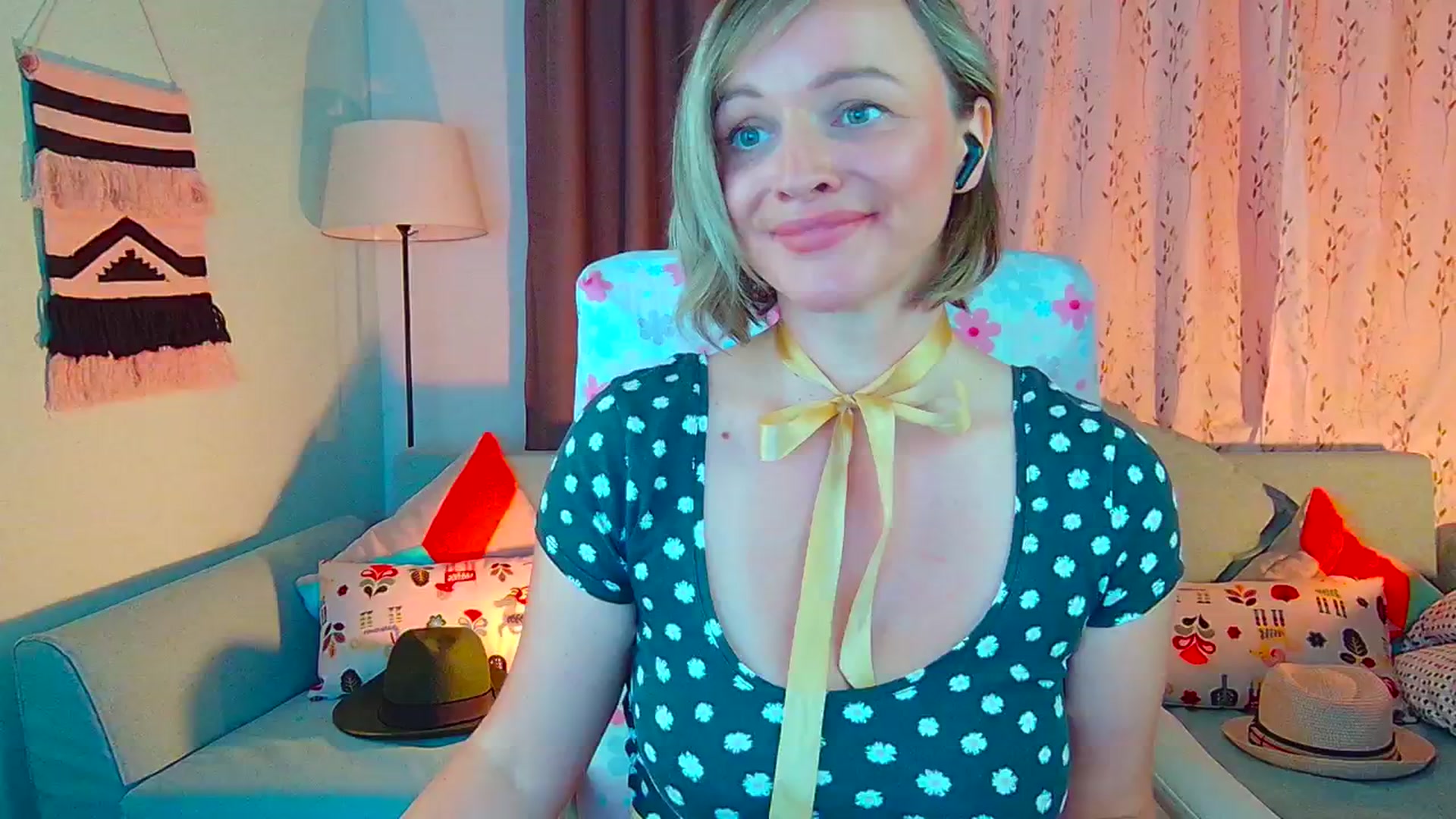 Gallery image thumbnail from SweetDazzle's myfreecams stream on, 07/10/2024, 12:12 image 15 of 20