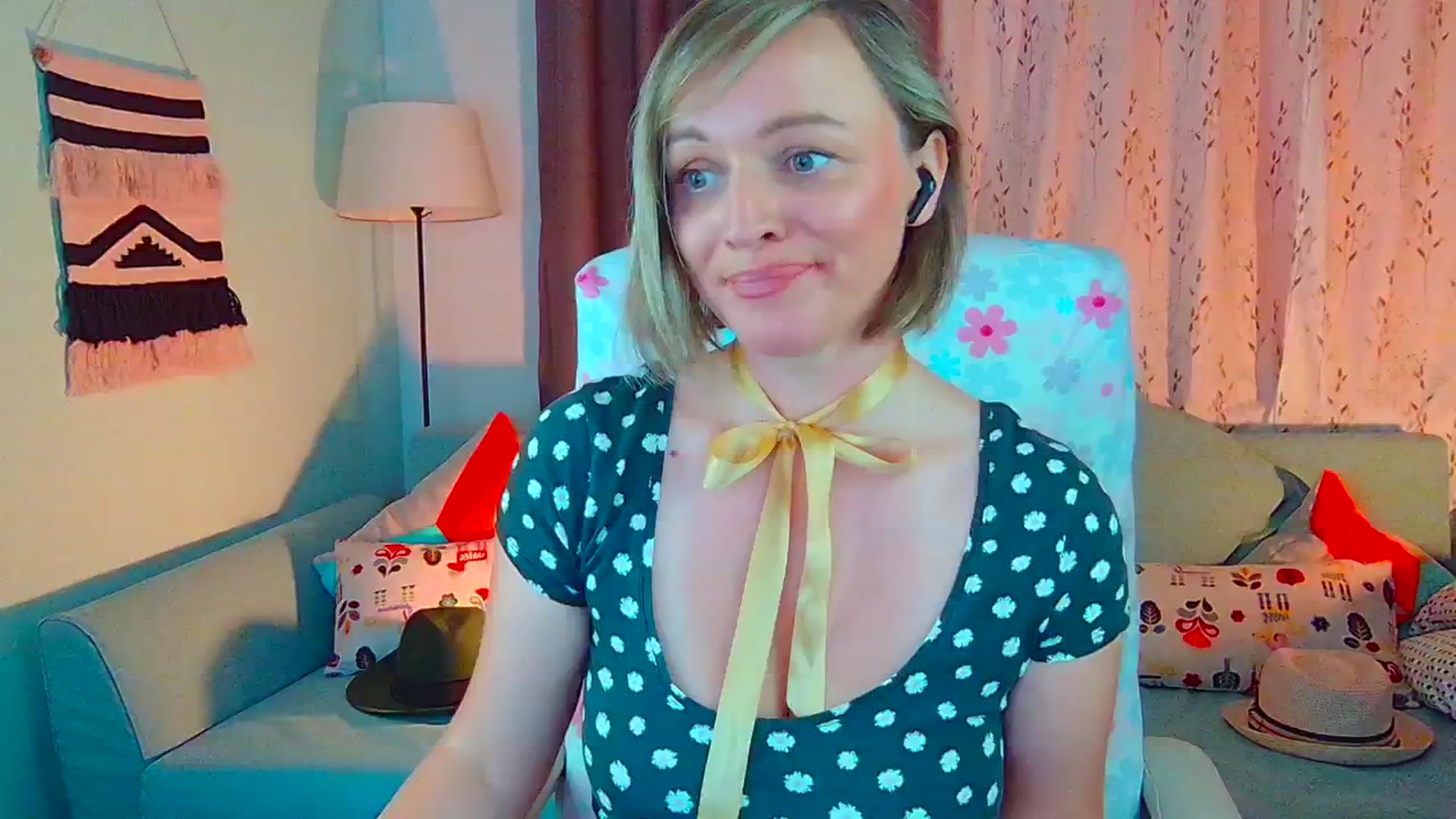 Gallery image thumbnail from SweetDazzle's myfreecams stream on, 07/10/2024, 13:42 image 1 of 20