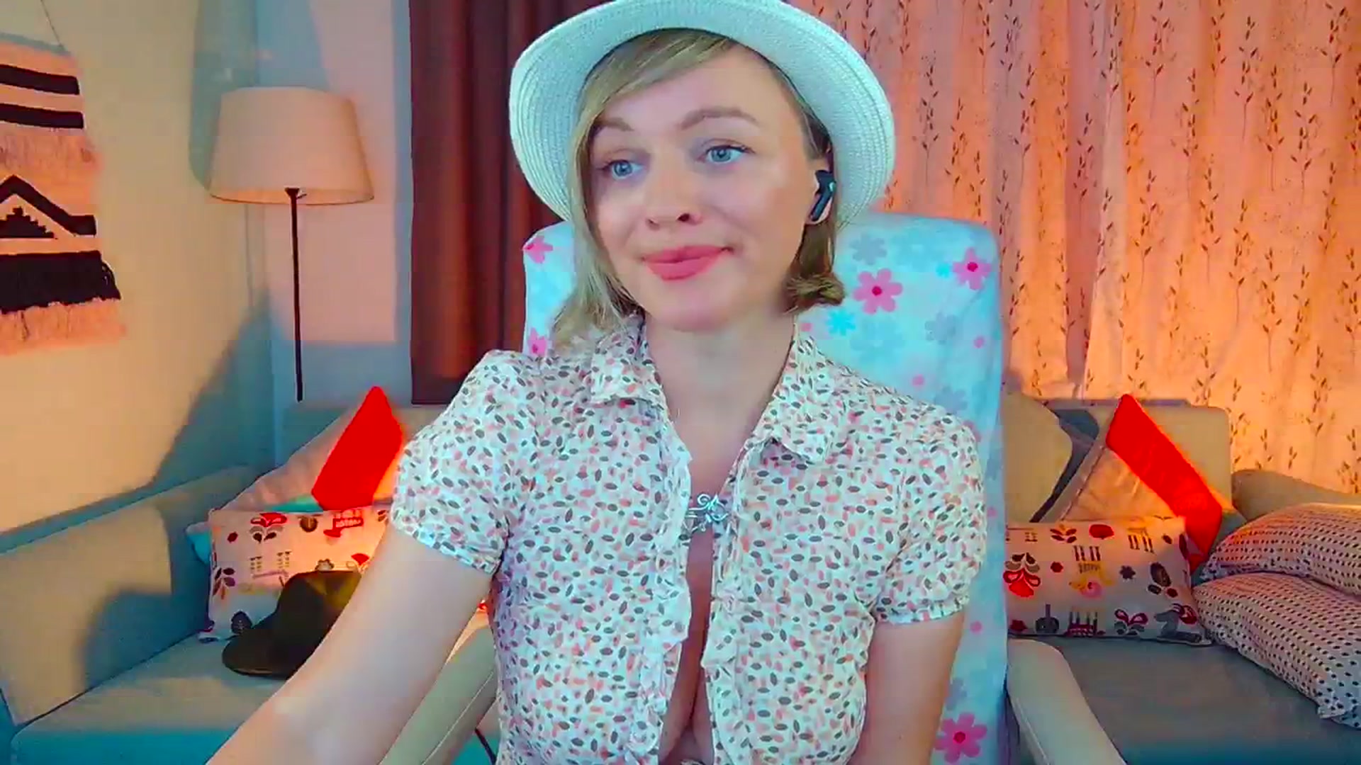 Gallery image thumbnail from SweetDazzle's myfreecams stream on, 07/11/2024, 08:13 image 11 of 20