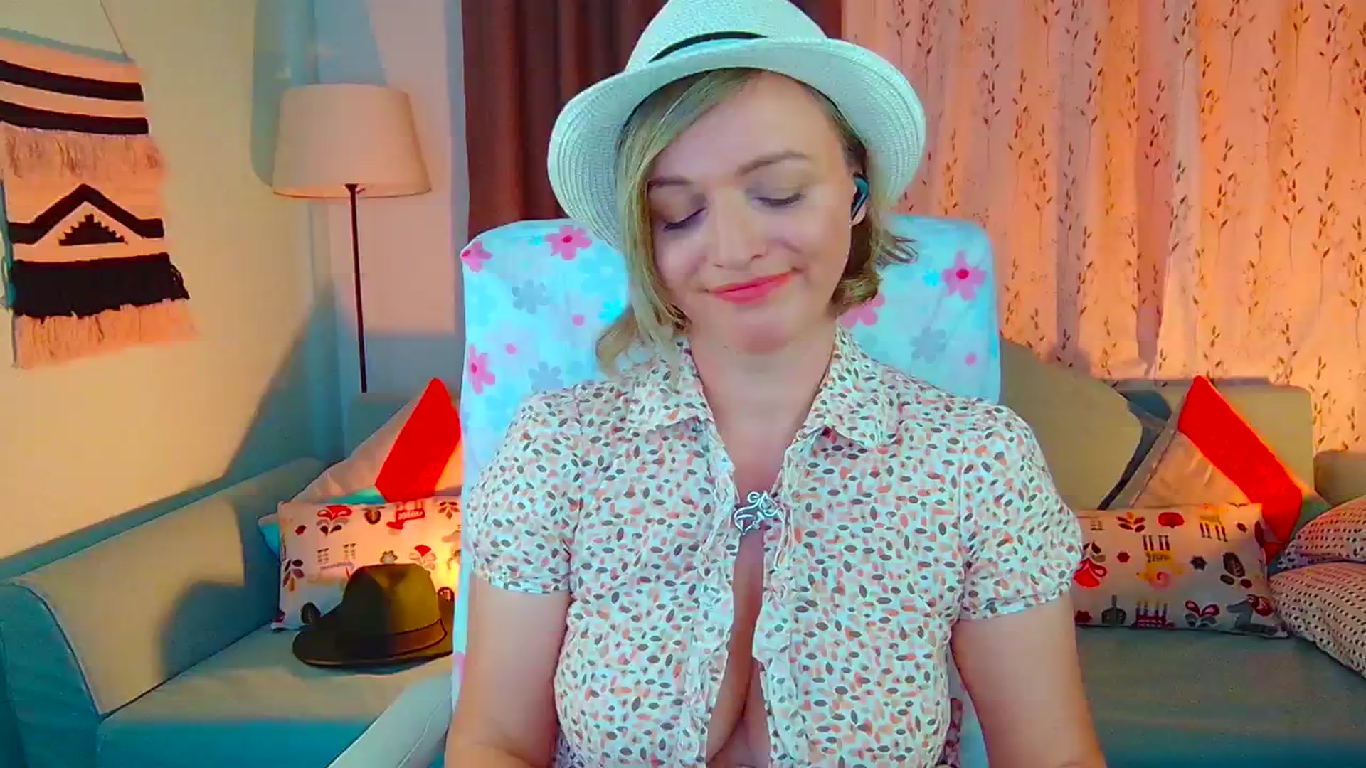 Gallery image thumbnail from SweetDazzle's myfreecams stream on, 07/11/2024, 12:09 image 1 of 20