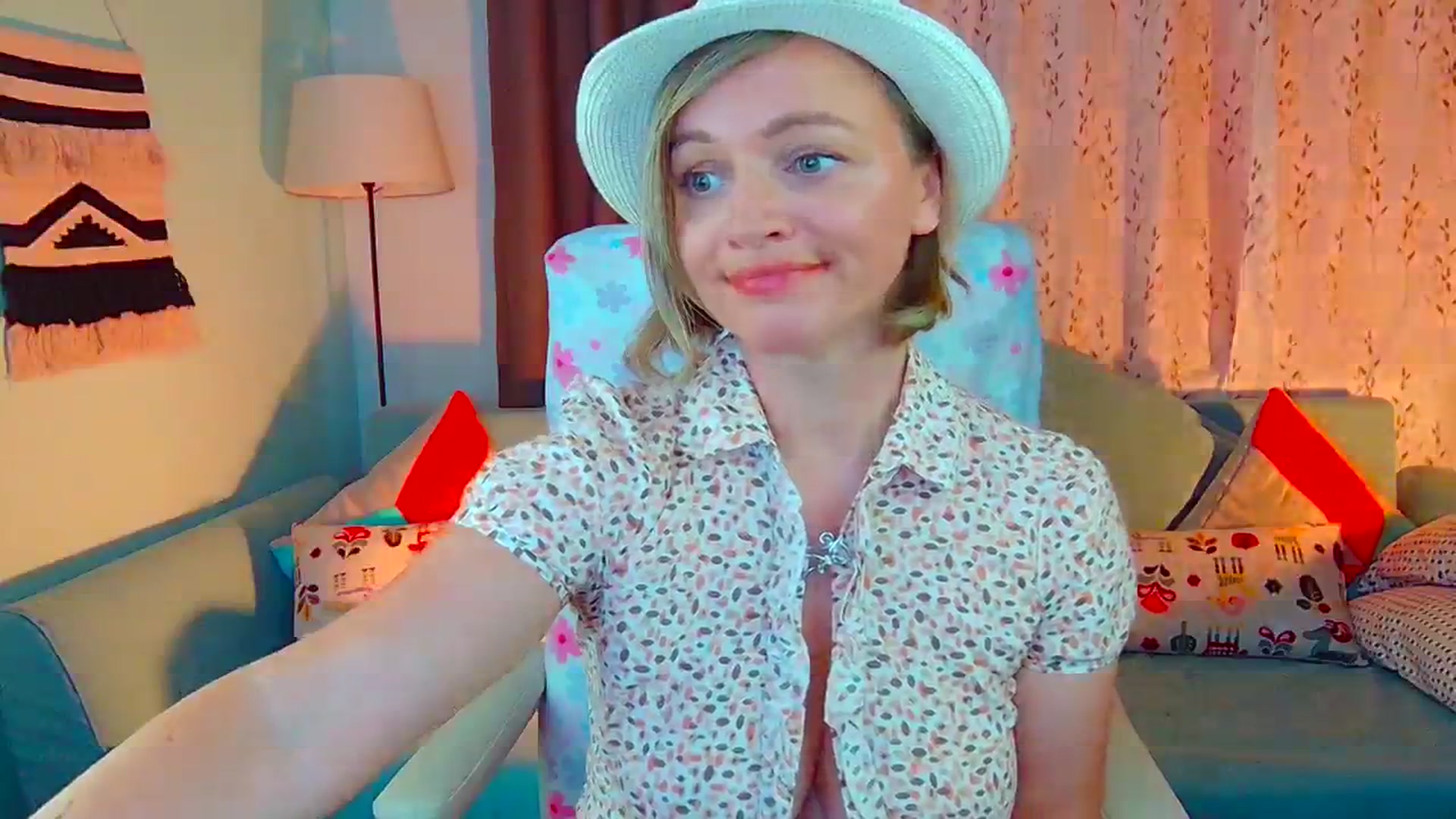 Gallery image thumbnail from SweetDazzle's myfreecams stream on, 07/11/2024, 12:09 image 19 of 20