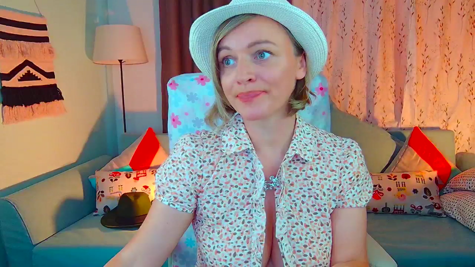 Gallery image thumbnail from SweetDazzle's myfreecams stream on, 07/11/2024, 12:09 image 15 of 20