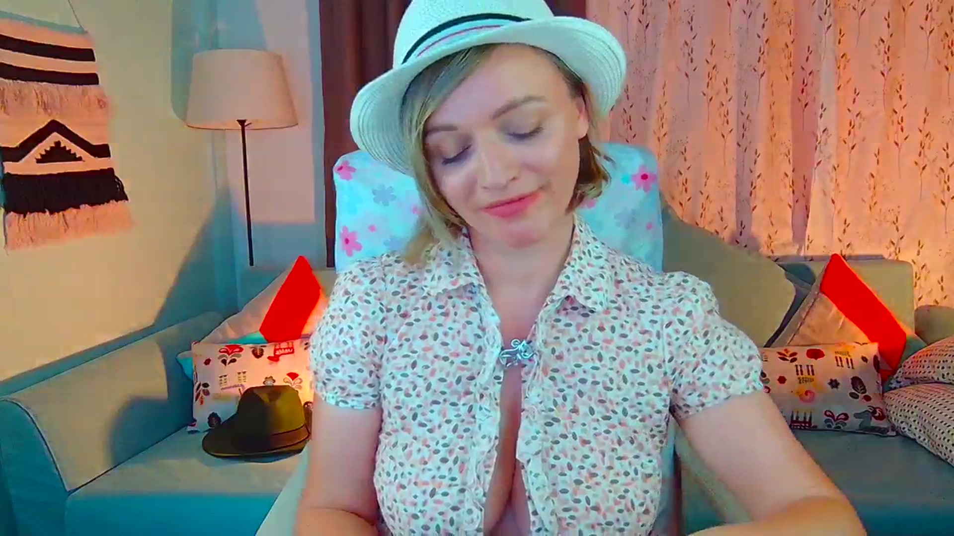 Gallery image thumbnail from SweetDazzle's myfreecams stream on, 07/11/2024, 12:09 image 14 of 20