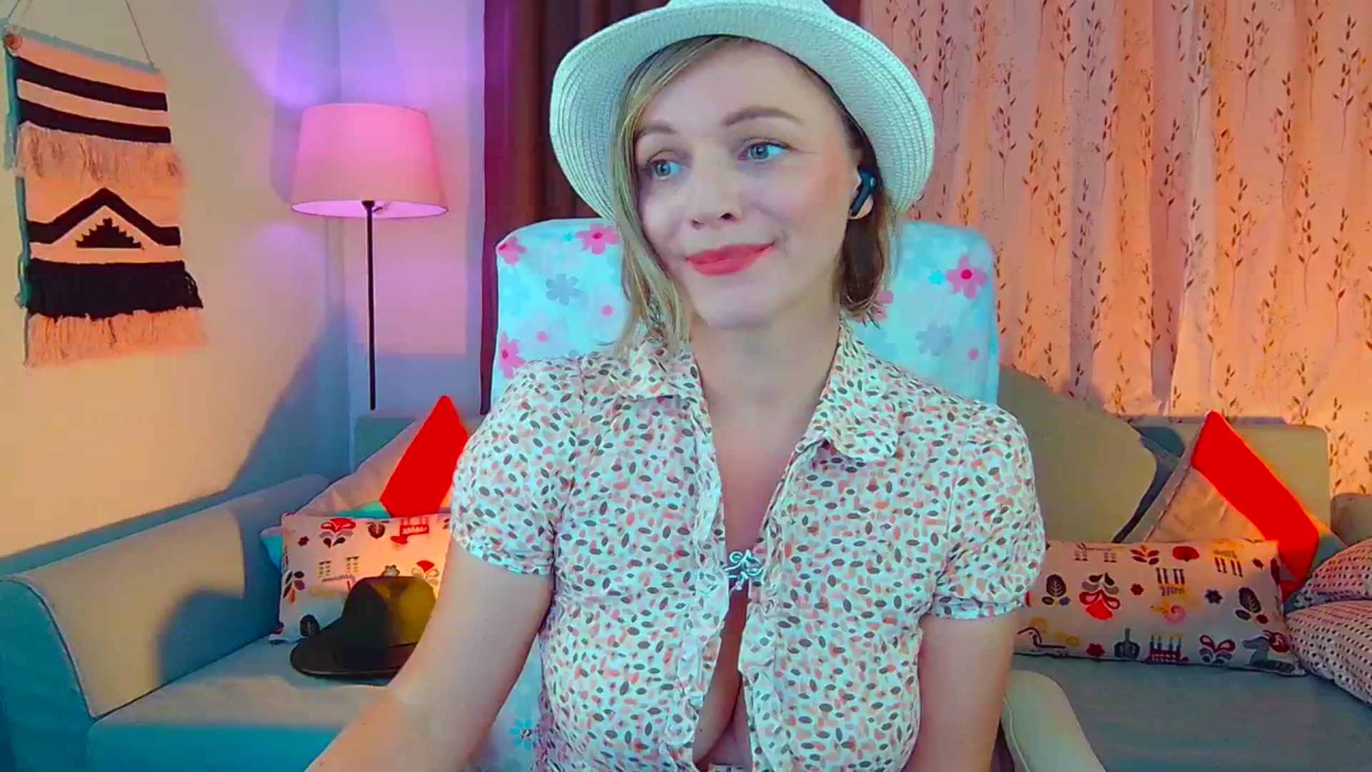 Gallery image thumbnail from SweetDazzle's myfreecams stream on, 07/11/2024, 17:32 image 4 of 20