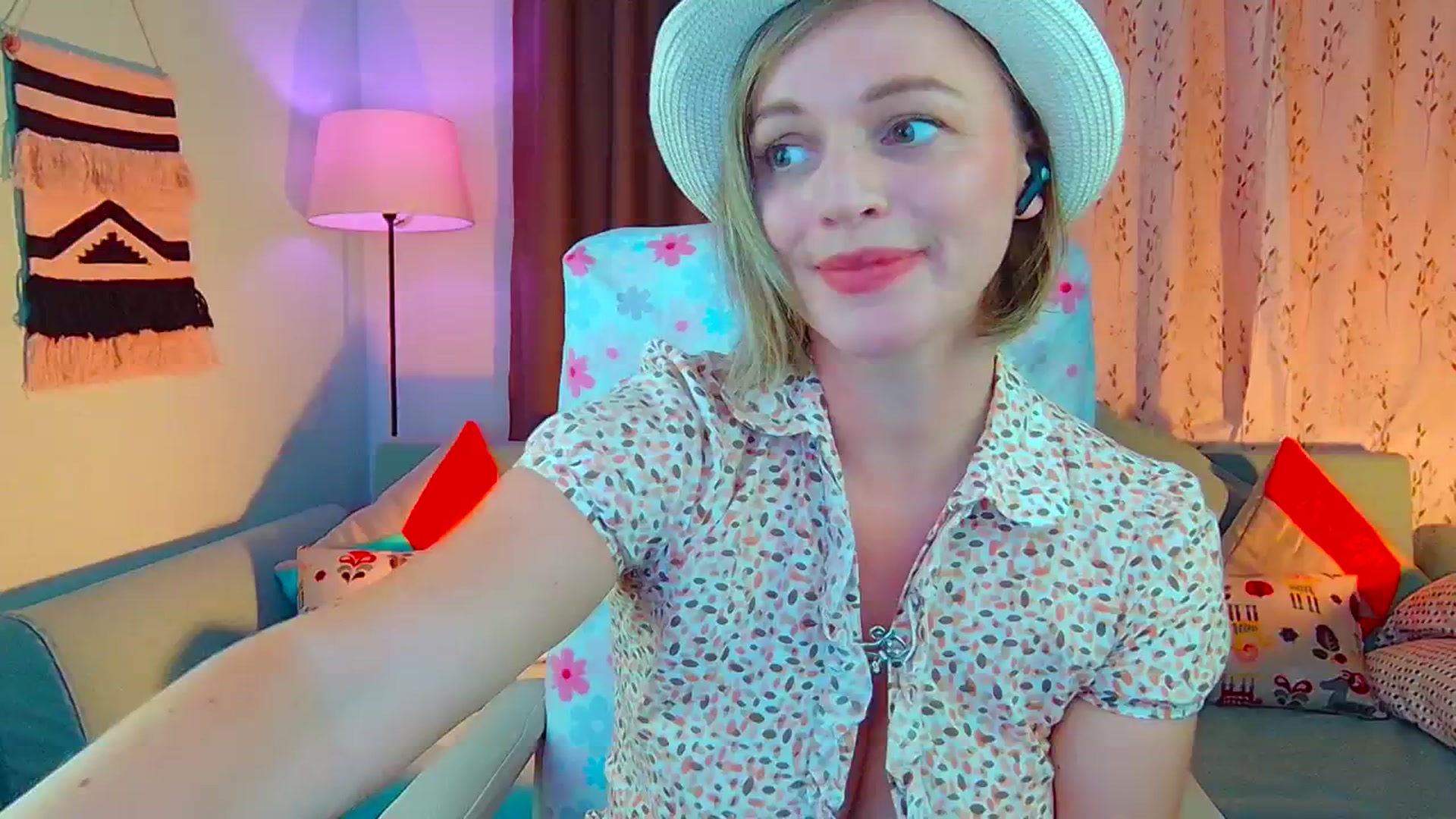 Gallery image thumbnail from SweetDazzle's myfreecams stream on, 07/11/2024, 17:32 image 20 of 20