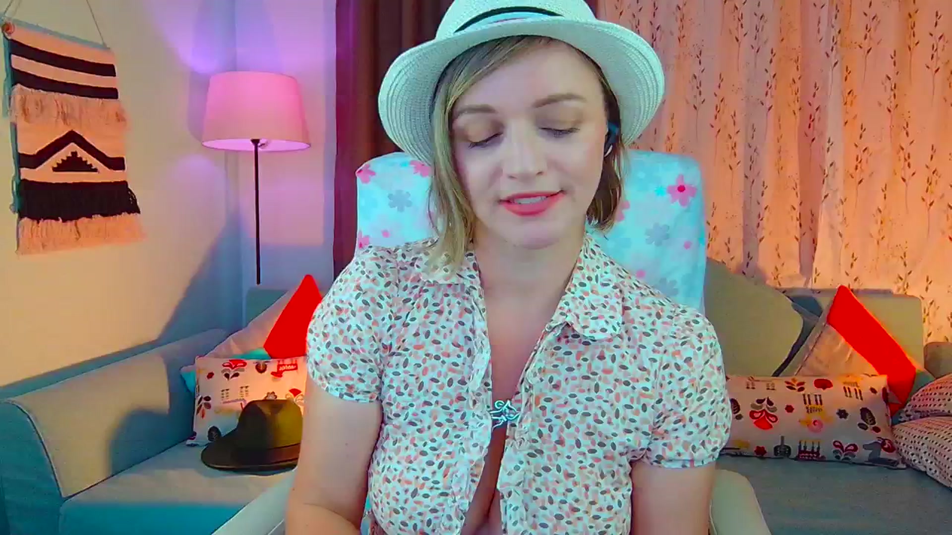 Gallery image thumbnail from SweetDazzle's myfreecams stream on, 07/11/2024, 17:32 image 7 of 20