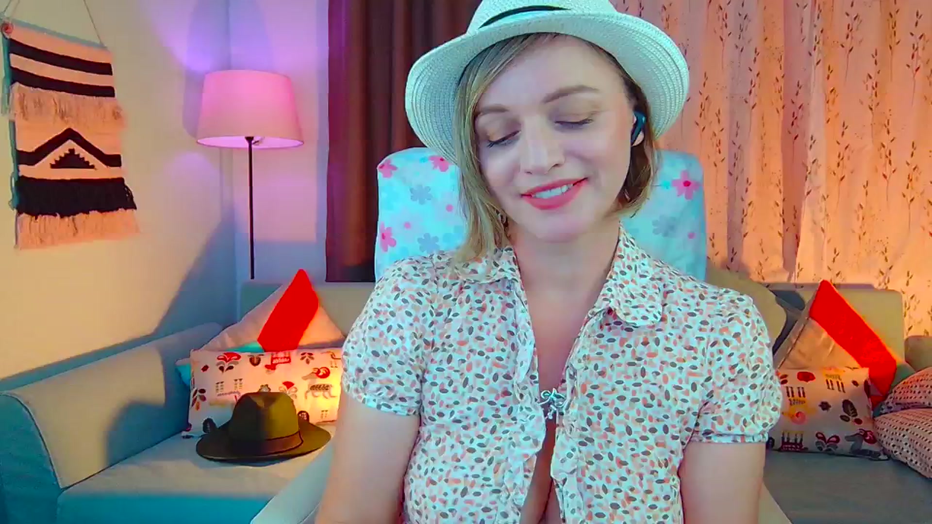 Gallery image thumbnail from SweetDazzle's myfreecams stream on, 07/11/2024, 17:32 image 18 of 20