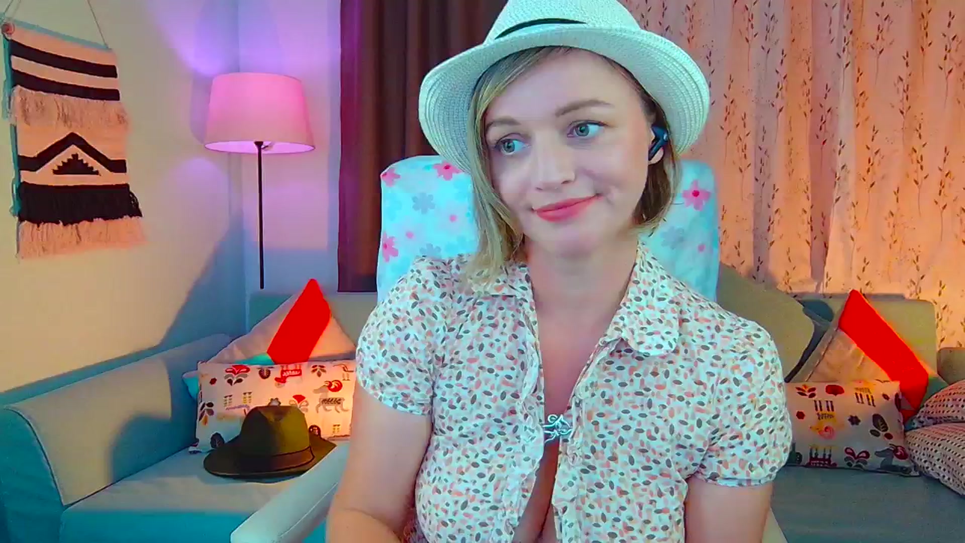 Gallery image thumbnail from SweetDazzle's myfreecams stream on, 07/11/2024, 17:32 image 15 of 20