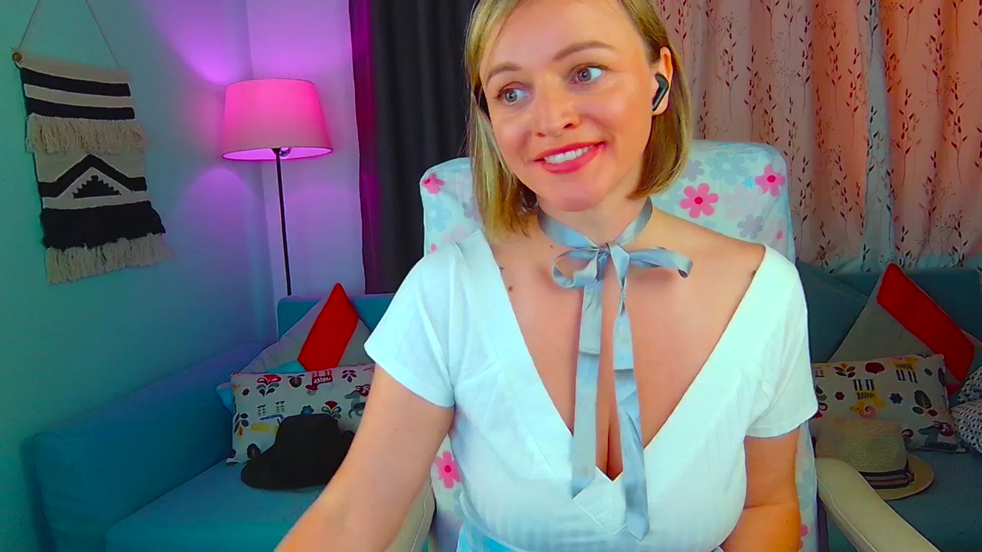 Gallery image thumbnail from SweetDazzle's myfreecams stream on, 07/12/2024, 10:07 image 17 of 20