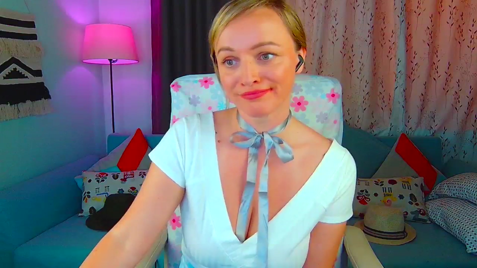 Gallery image thumbnail from SweetDazzle's myfreecams stream on, 07/12/2024, 11:52 image 5 of 20