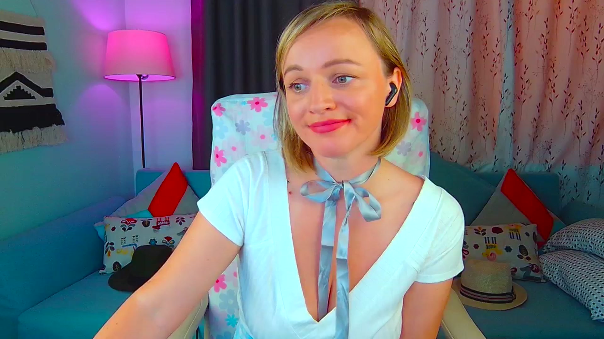Gallery image thumbnail from SweetDazzle's myfreecams stream on, 07/12/2024, 11:52 image 7 of 20