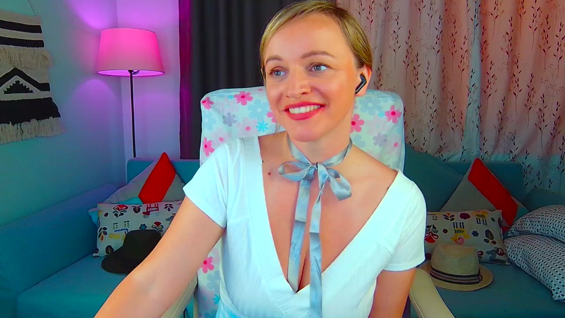 Gallery image thumbnail from SweetDazzle's myfreecams stream on, 07/12/2024, 11:52 image 4 of 20