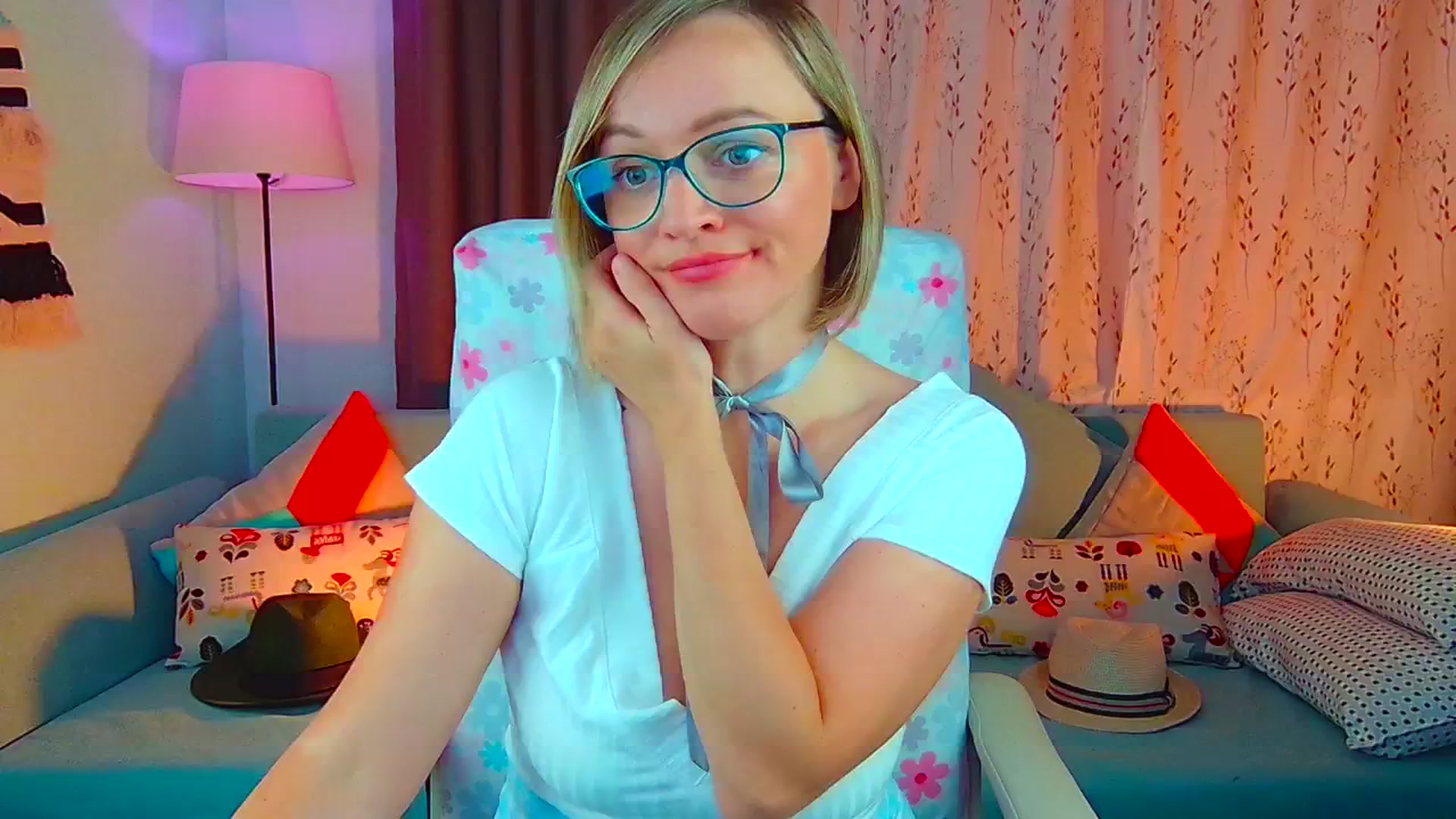 Gallery image thumbnail from SweetDazzle's myfreecams stream on, 07/12/2024, 13:46 image 5 of 20