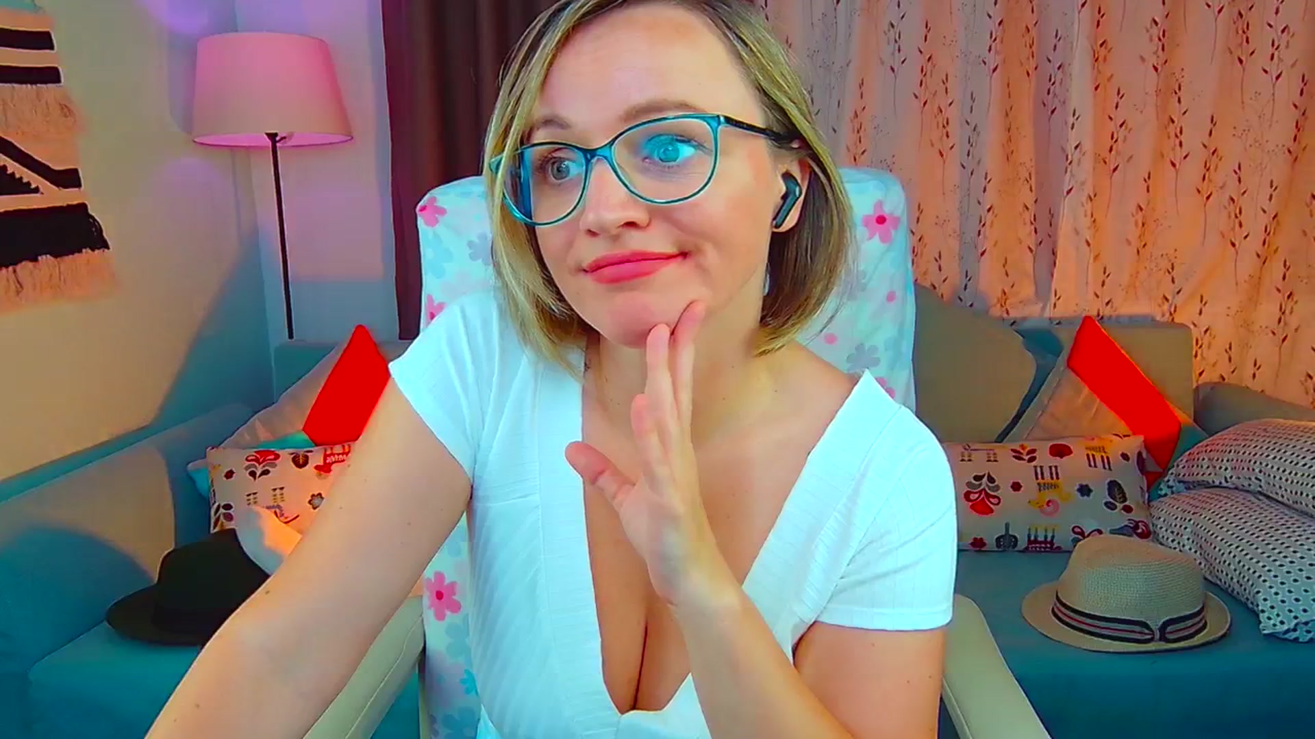 Gallery image thumbnail from SweetDazzle's myfreecams stream on, 07/12/2024, 16:56 image 18 of 20